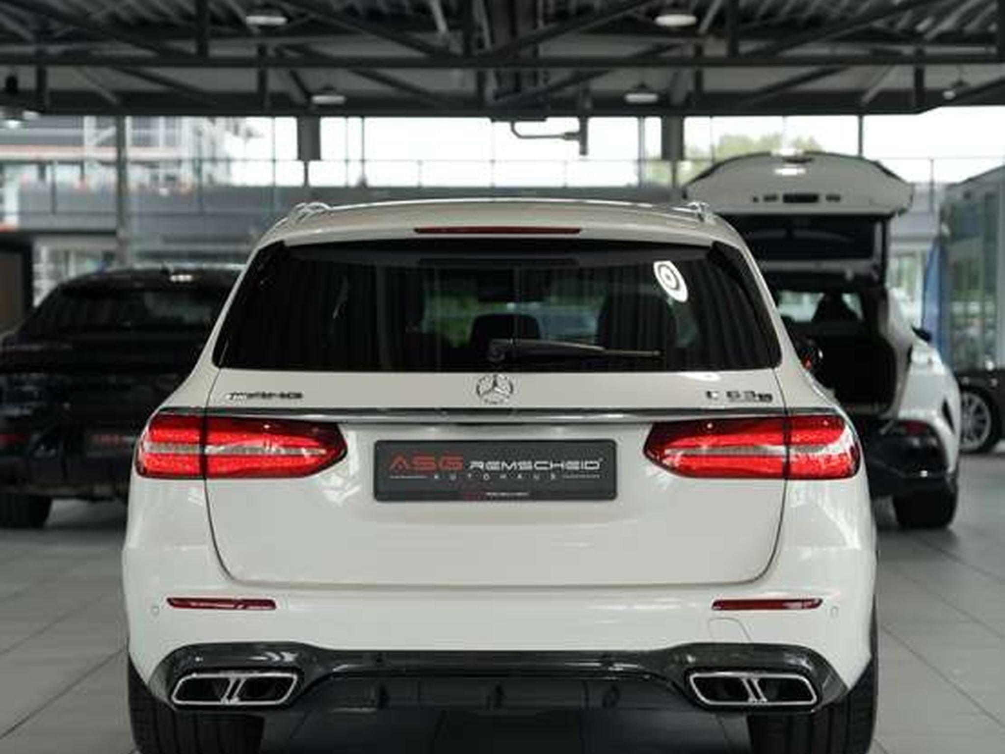 Mercedes E 63 AMG S 4M T *20 *Perf-AGA *Pano *Keramik (2018) - Photo 6