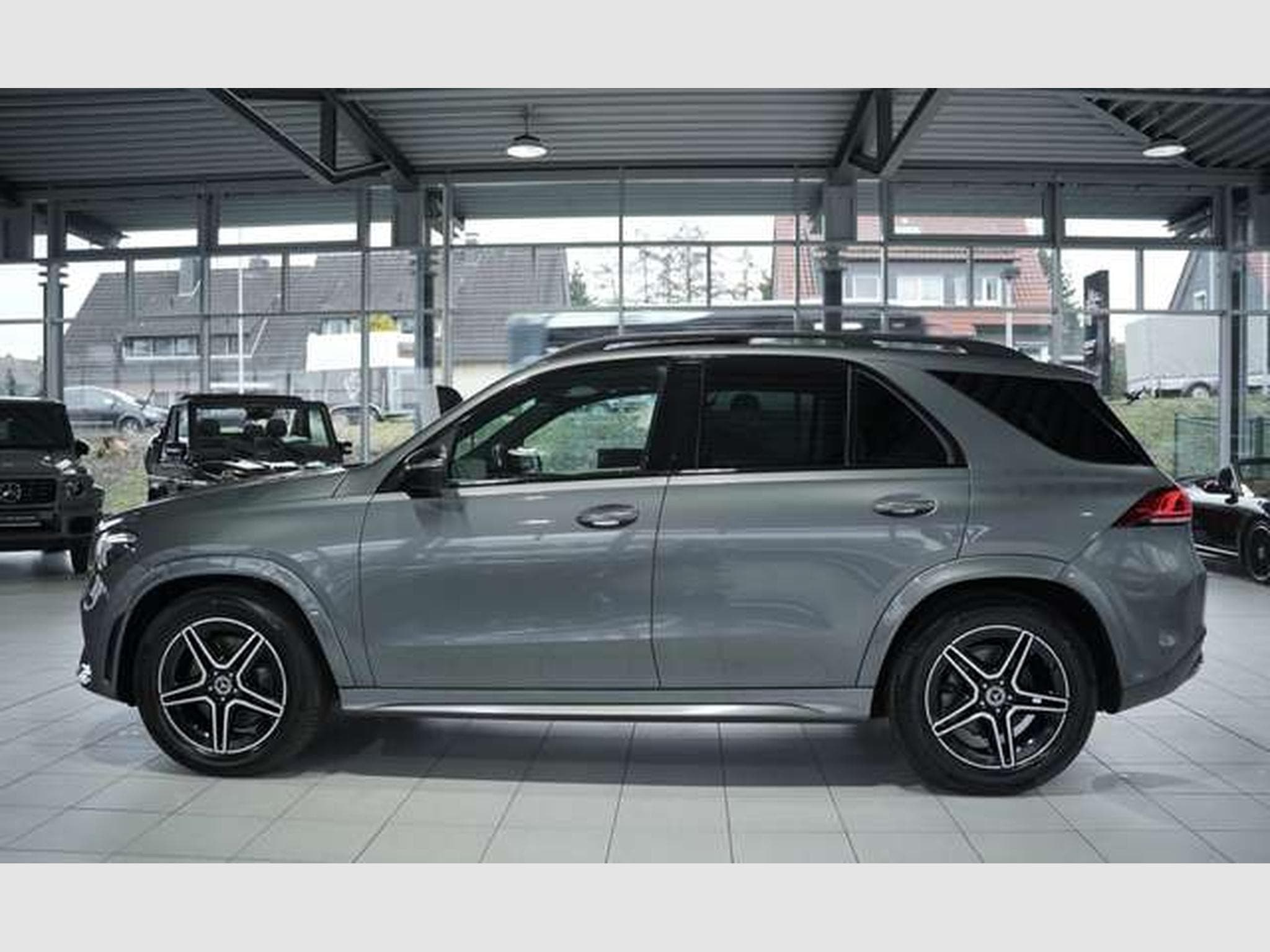 Mercedes GLE 350 d 4Matic AMG Line *7-Sitzer *Pano *Night (2019) - Photo 10