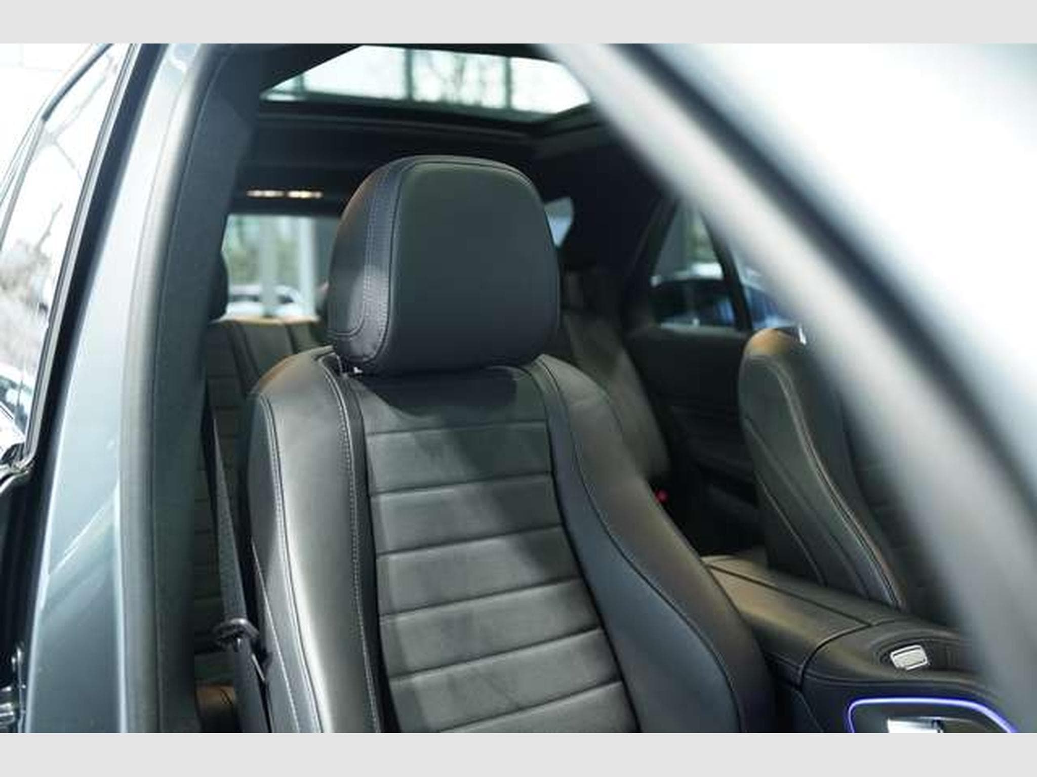 Mercedes GLE 350 d 4Matic AMG Line *7-Sitzer *Pano *Night (2019) - Photo 14