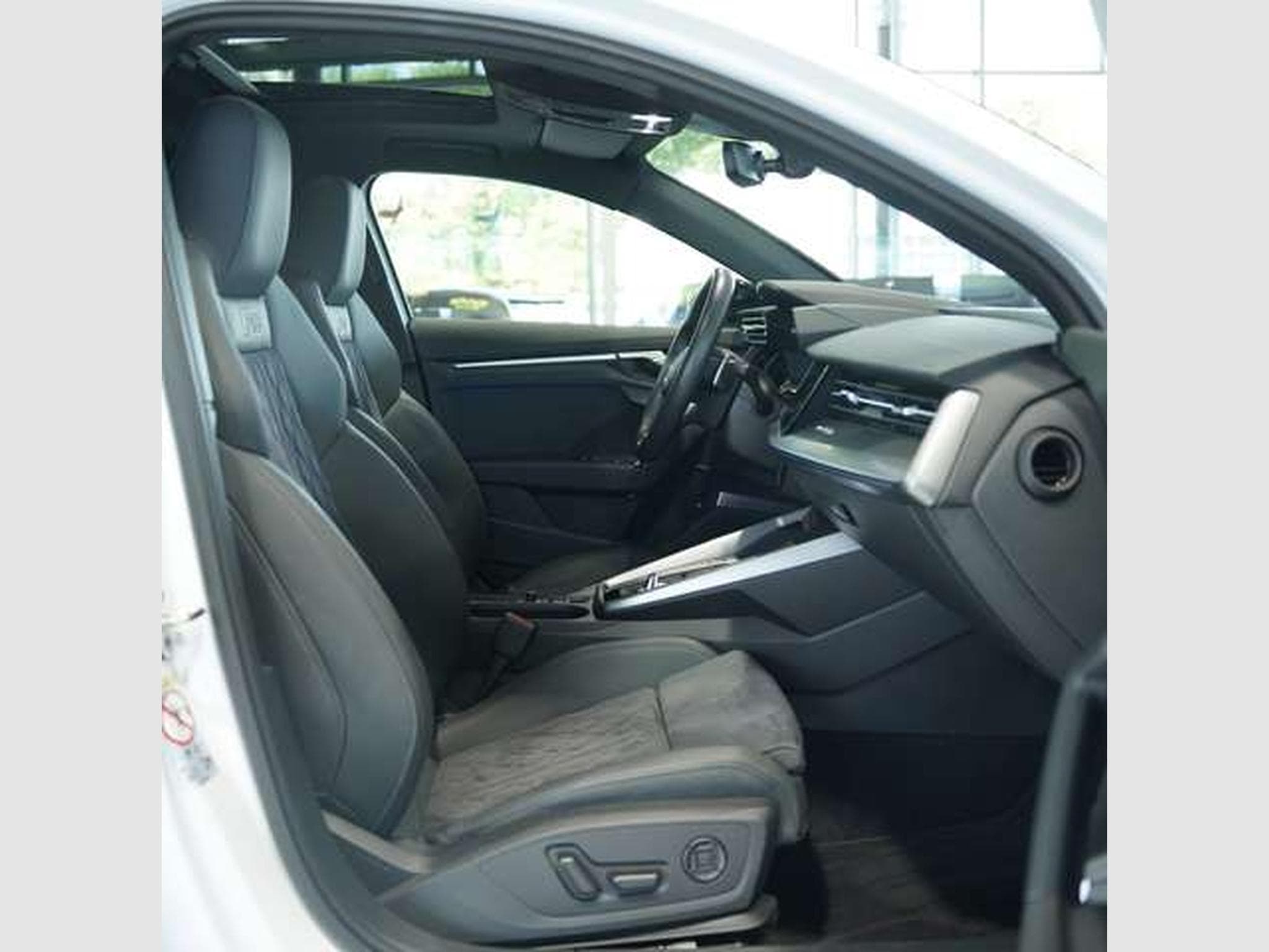 Audi RS3 q. Limousine *2.H *ACC*Pano*RS-Sitze*S-AGA (2022) - Foto 18
