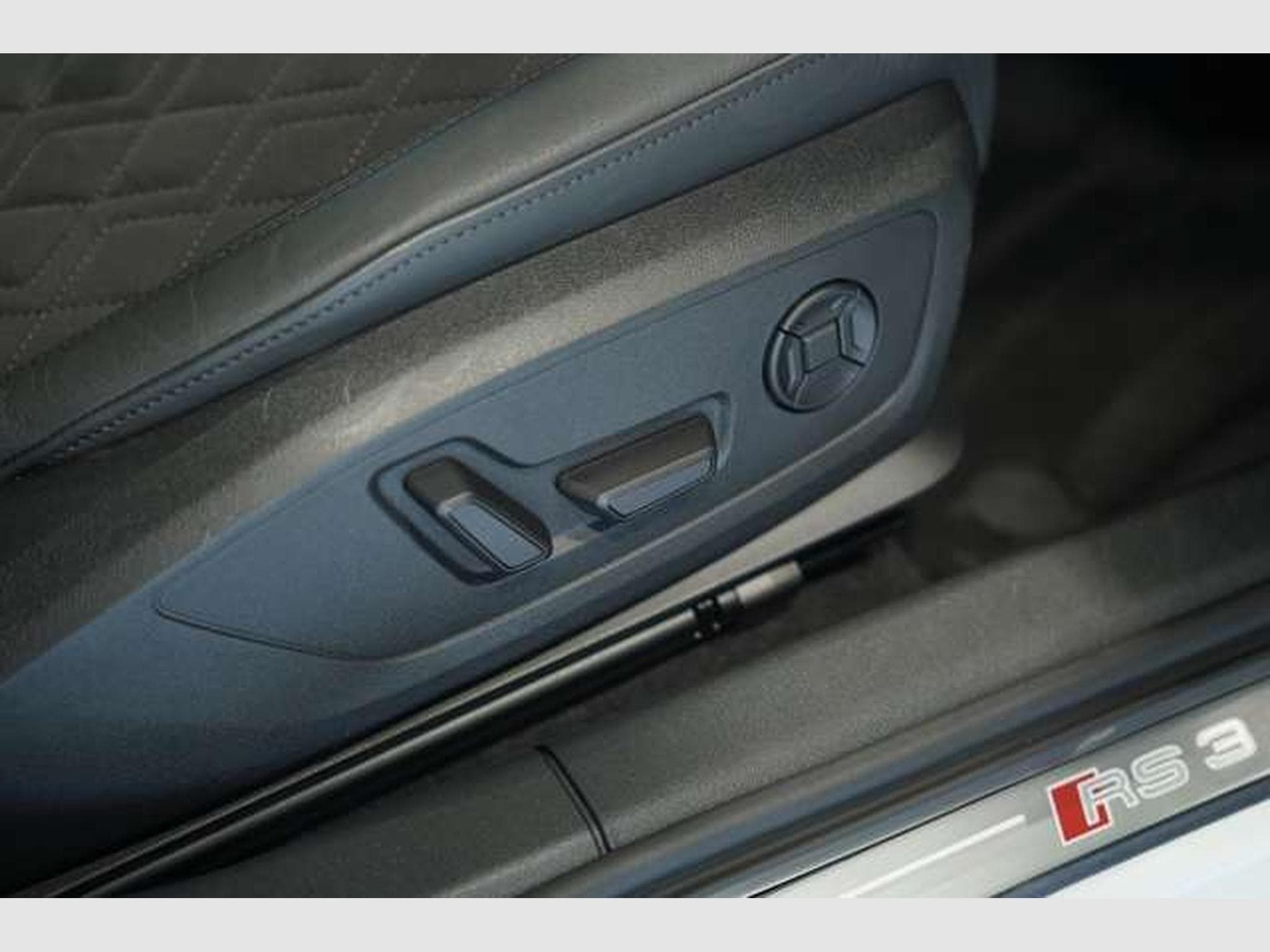 Audi RS3 q. Limousine *2.H *ACC*Pano*RS-Sitze*S-AGA (2022) - Foto 25