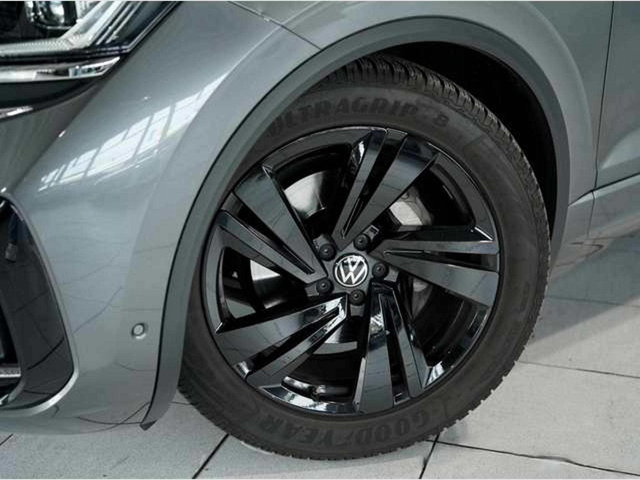 VW Touareg 4M Final Edition Elegance *LUFT*AHK*Digi (2023) - Foto 3