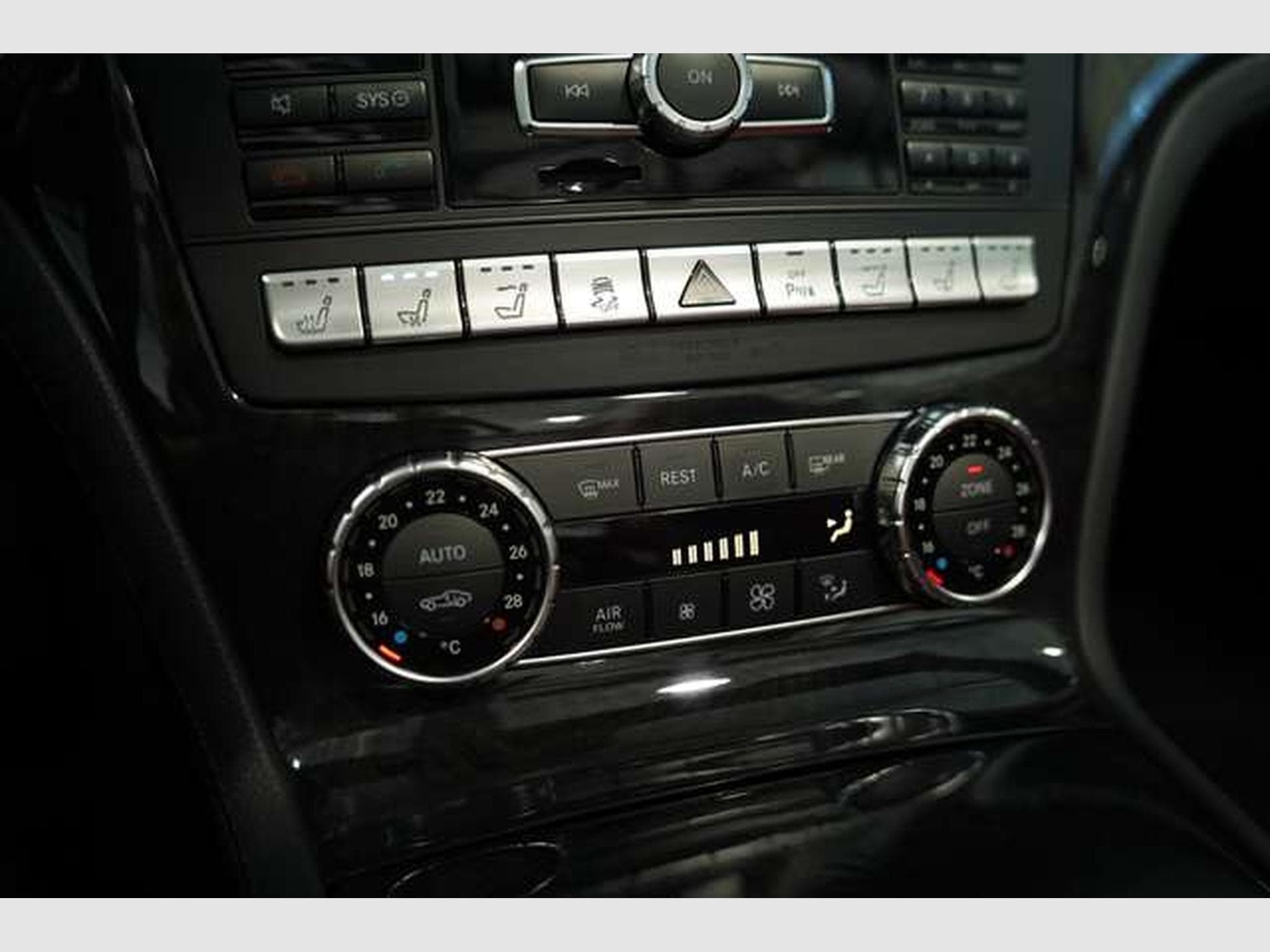Mercedes SL 350 Cabrio AMG Line 1.Hand *Historie *Selten (2013) - Photo 38