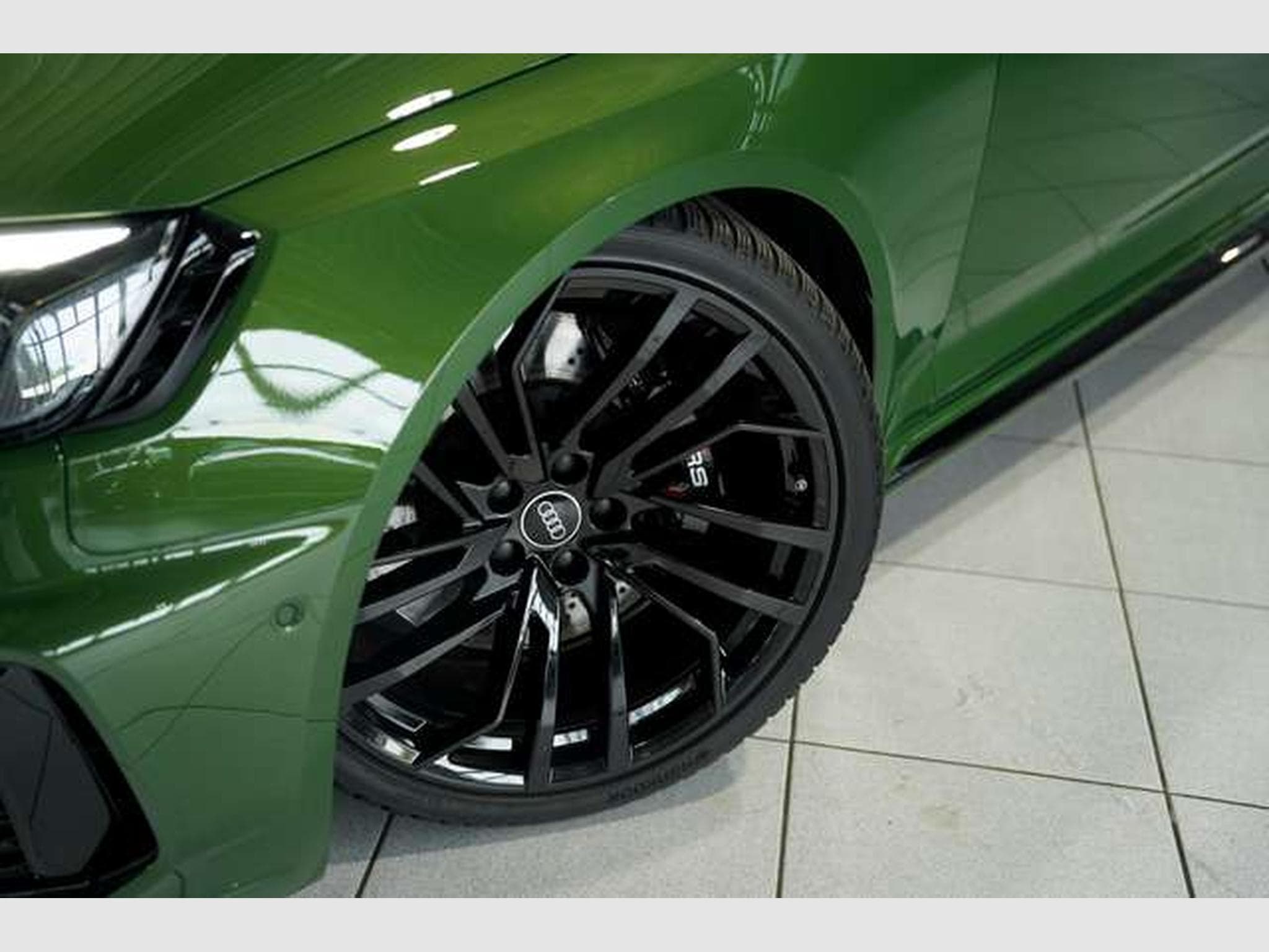 Audi RS4 q. Avant 2.H *20*RS-AGA*AHK*Virtual*Carbon (2021) - Photo 3