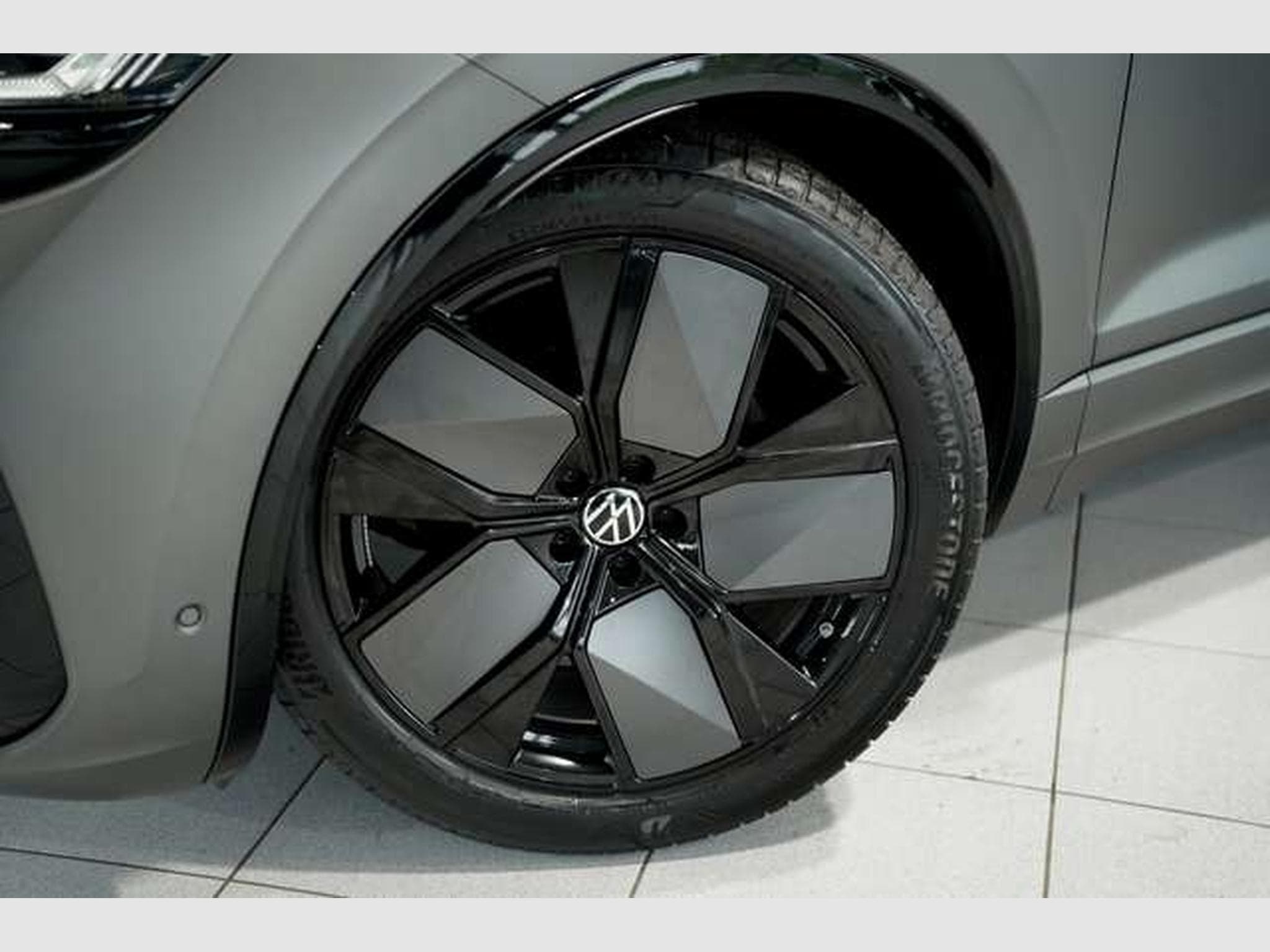 VW Touareg 3.0 TDI 4M R line *1.H *21 *ACC *H-UP (2023) - Foto 2