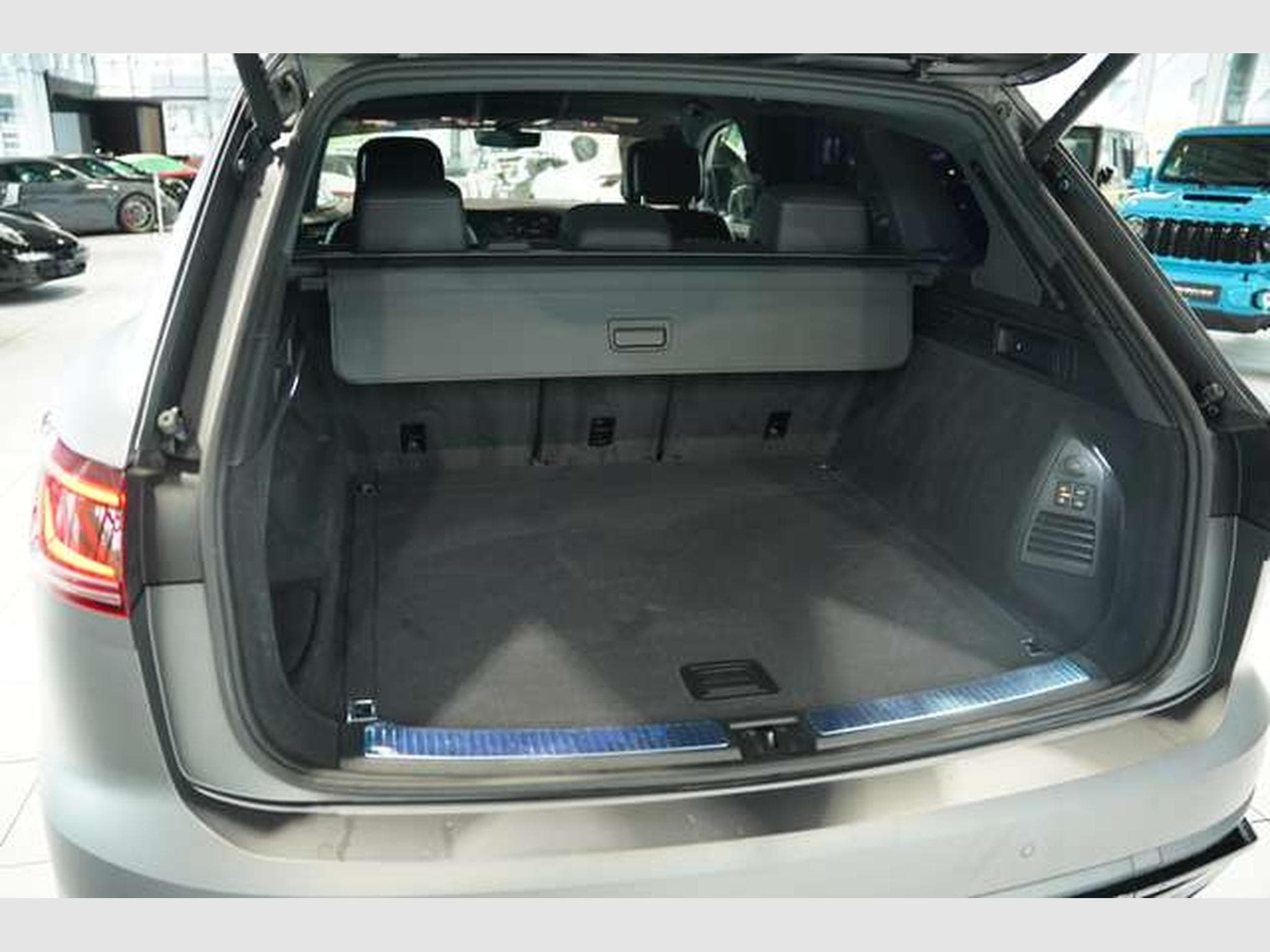 VW Touareg 3.0 TDI 4M R line *1.H *21 *ACC *H-UP (2023) - Foto 48