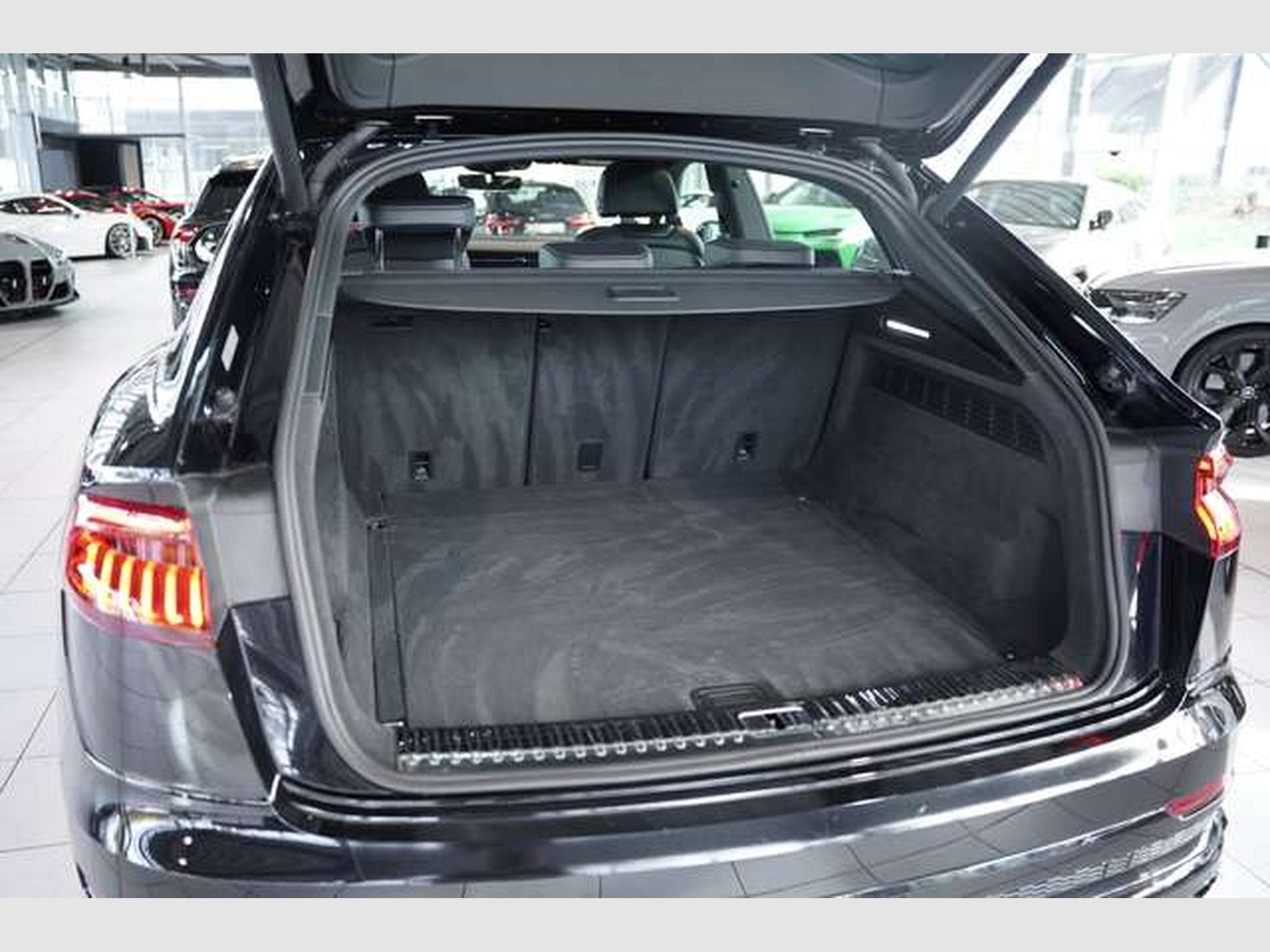 Audi SQ8 4.0 TDI q. 2.H *22 *Pano *Kamera *LUFT *ACC (2020) - Foto 26
