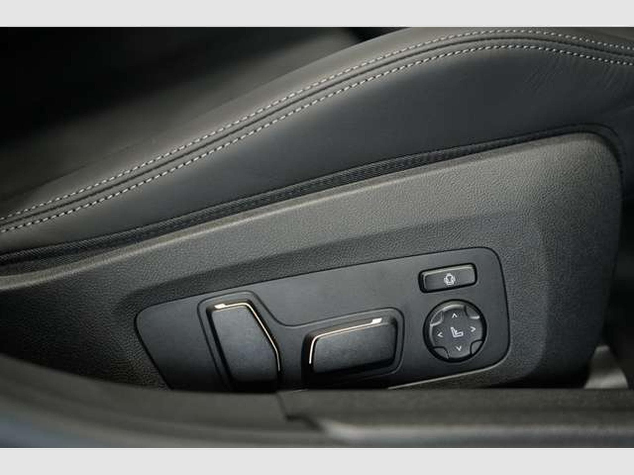 BMW M3 xD Comp. Touring *2.H *M Drivers*Carbon*Leder (2024) - Foto 19