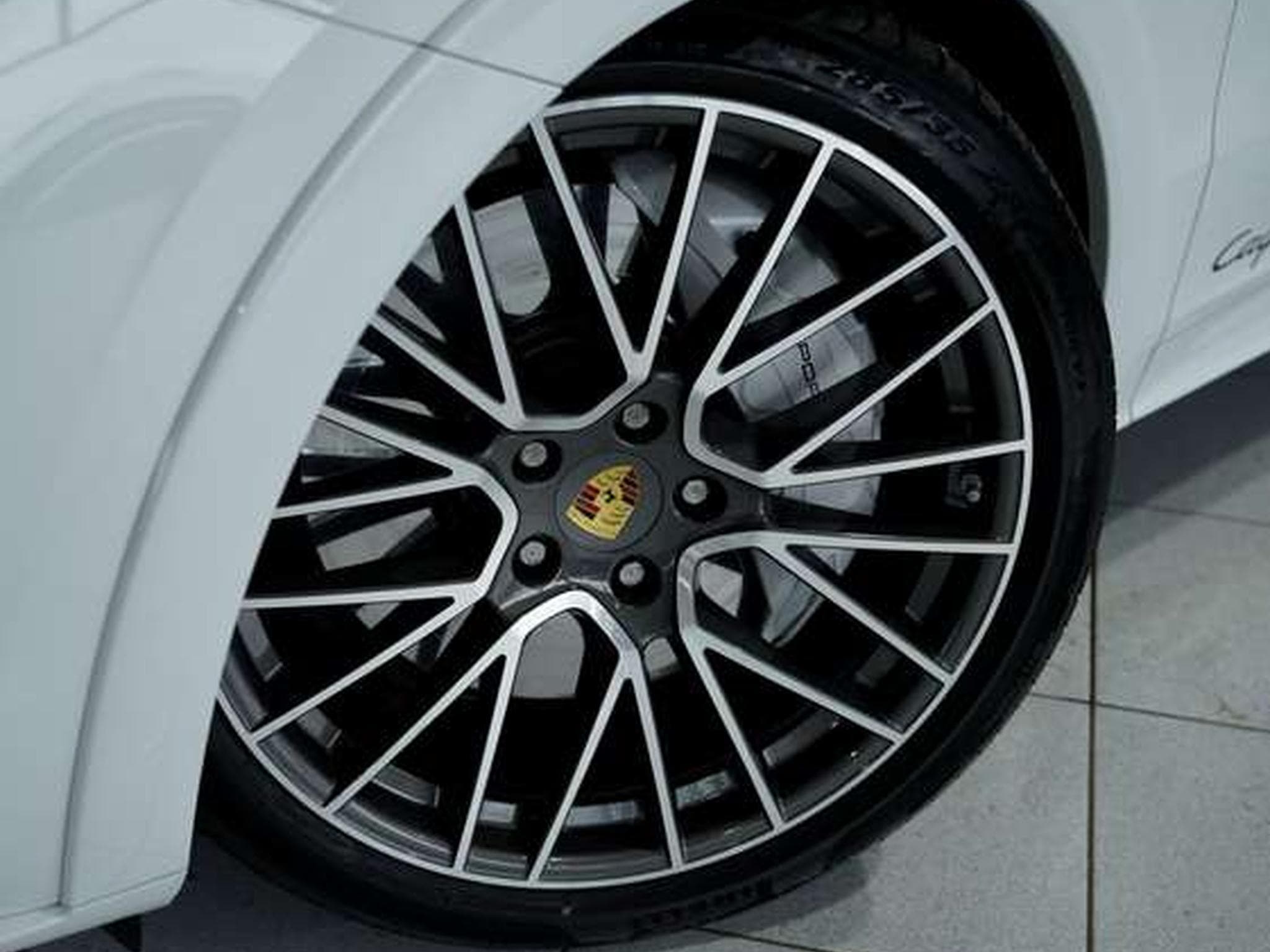 Porsche Cayenne Turbo Sport Design Coupé *Chrono*ACC*22 (2019) - Foto 3