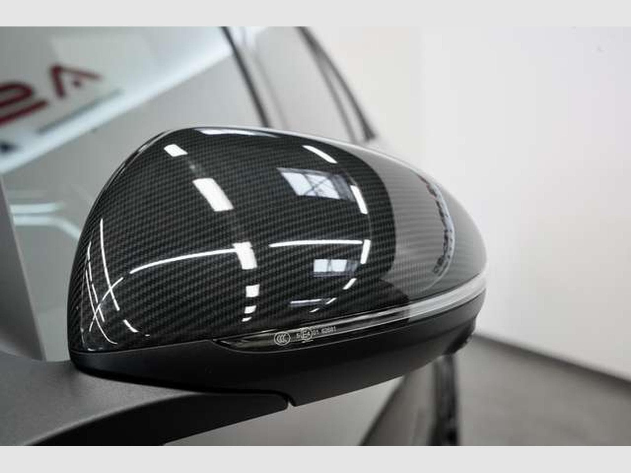 Mercedes C 63 AMG S E Performance 4M+*1.H*20*Schale*Pano (2026) - Photo 4