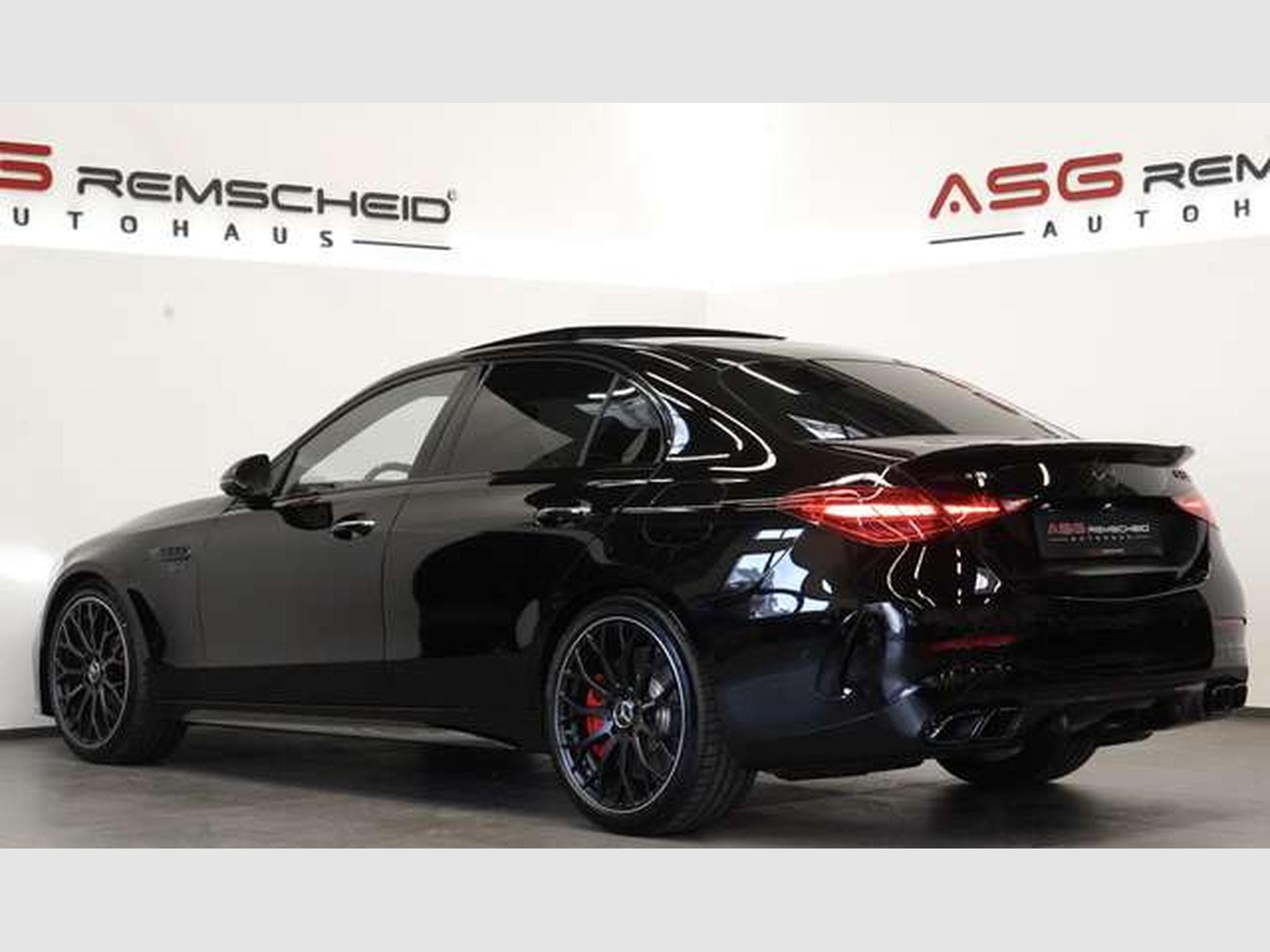 Mercedes C 63 AMG S E Performance 4M+*1.H*20*Schale*Pano (2026) - Photo 47