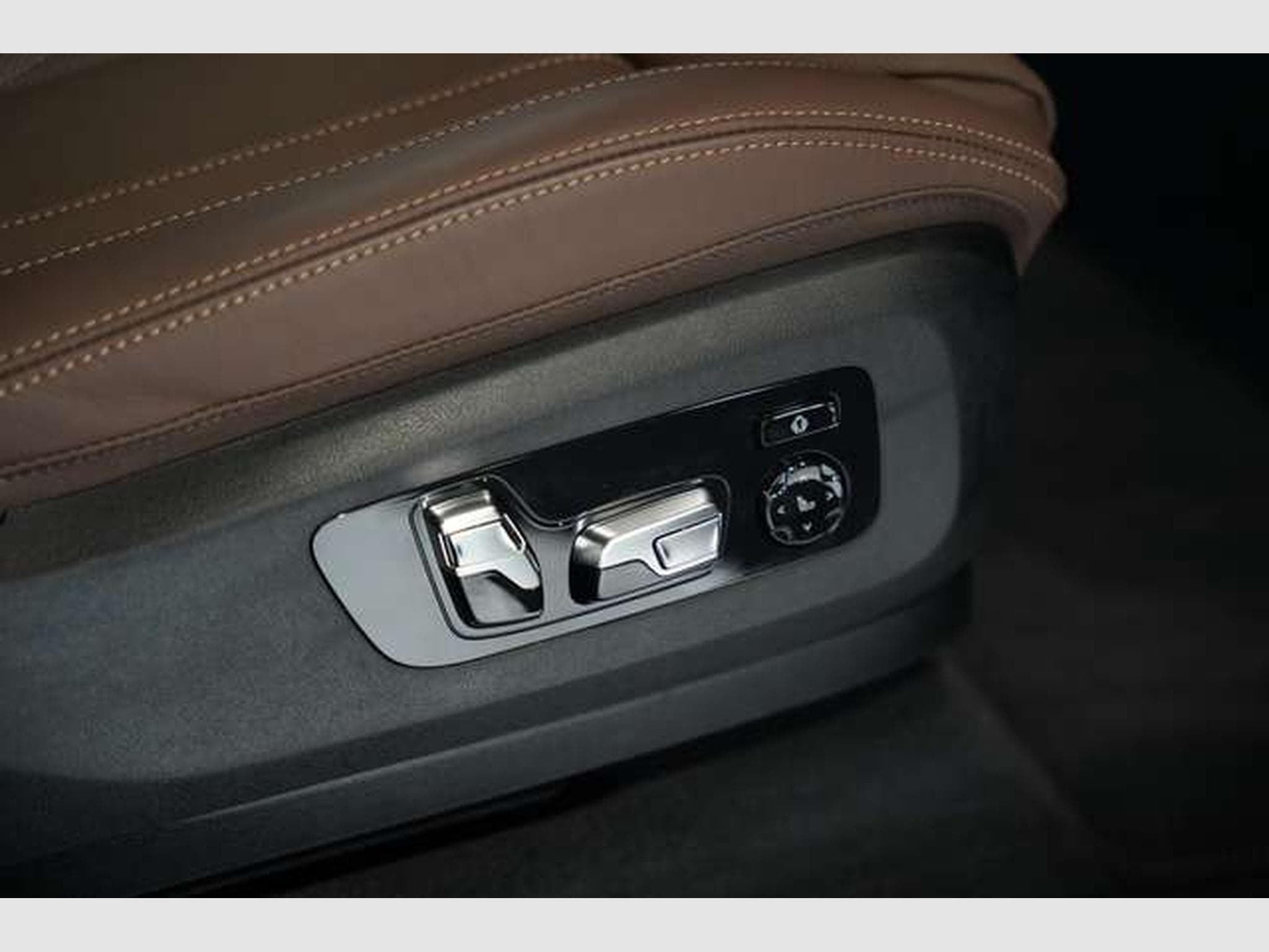 BMW X7 xD 40d M Sport Pro 2H *SkyL*H&K*StandH*Soft-C (2026) - Photo 21