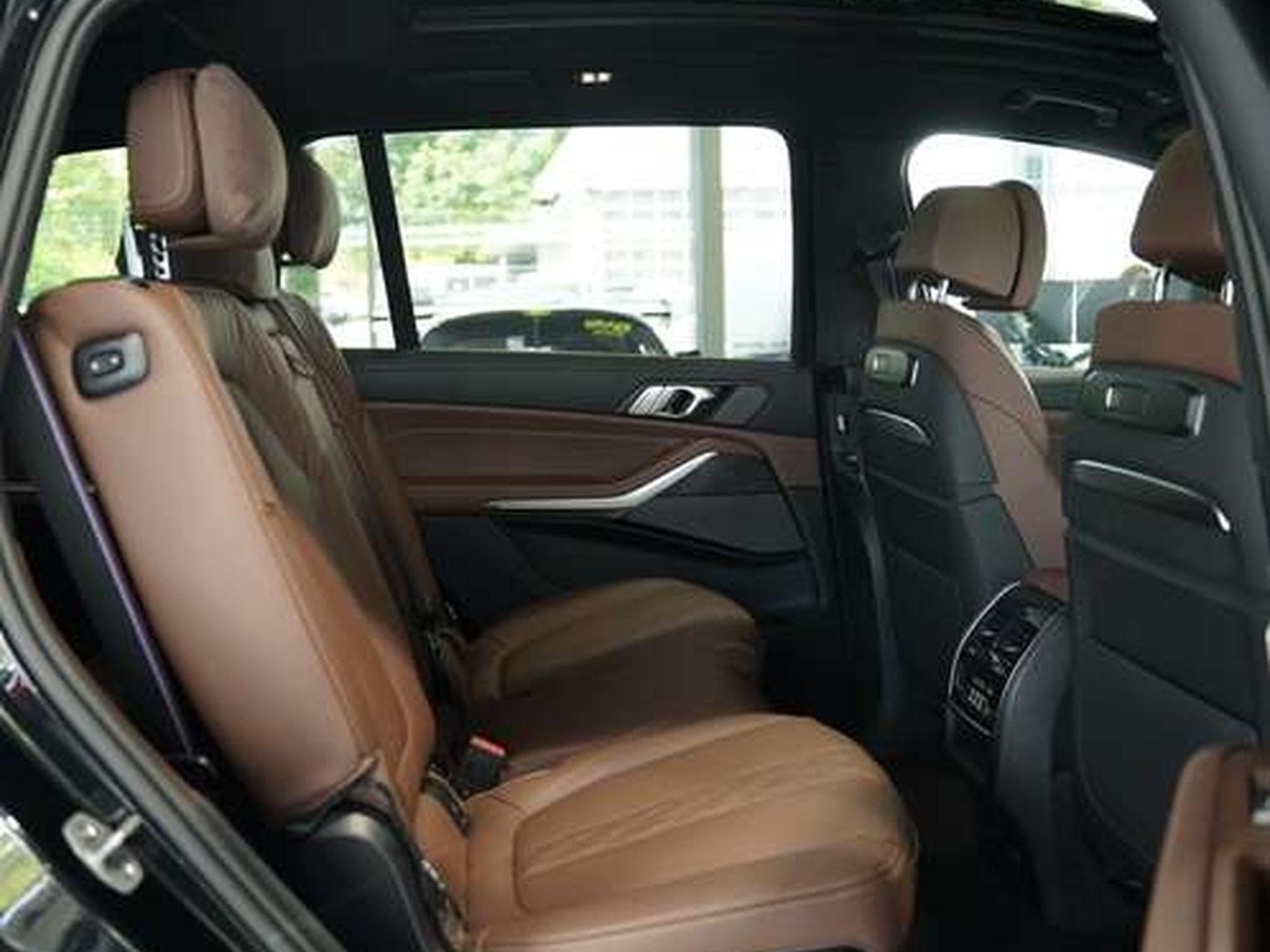BMW X7 xD 40d M Sport Pro 2H *SkyL*H&K*StandH*Soft-C (2026) - Photo 24