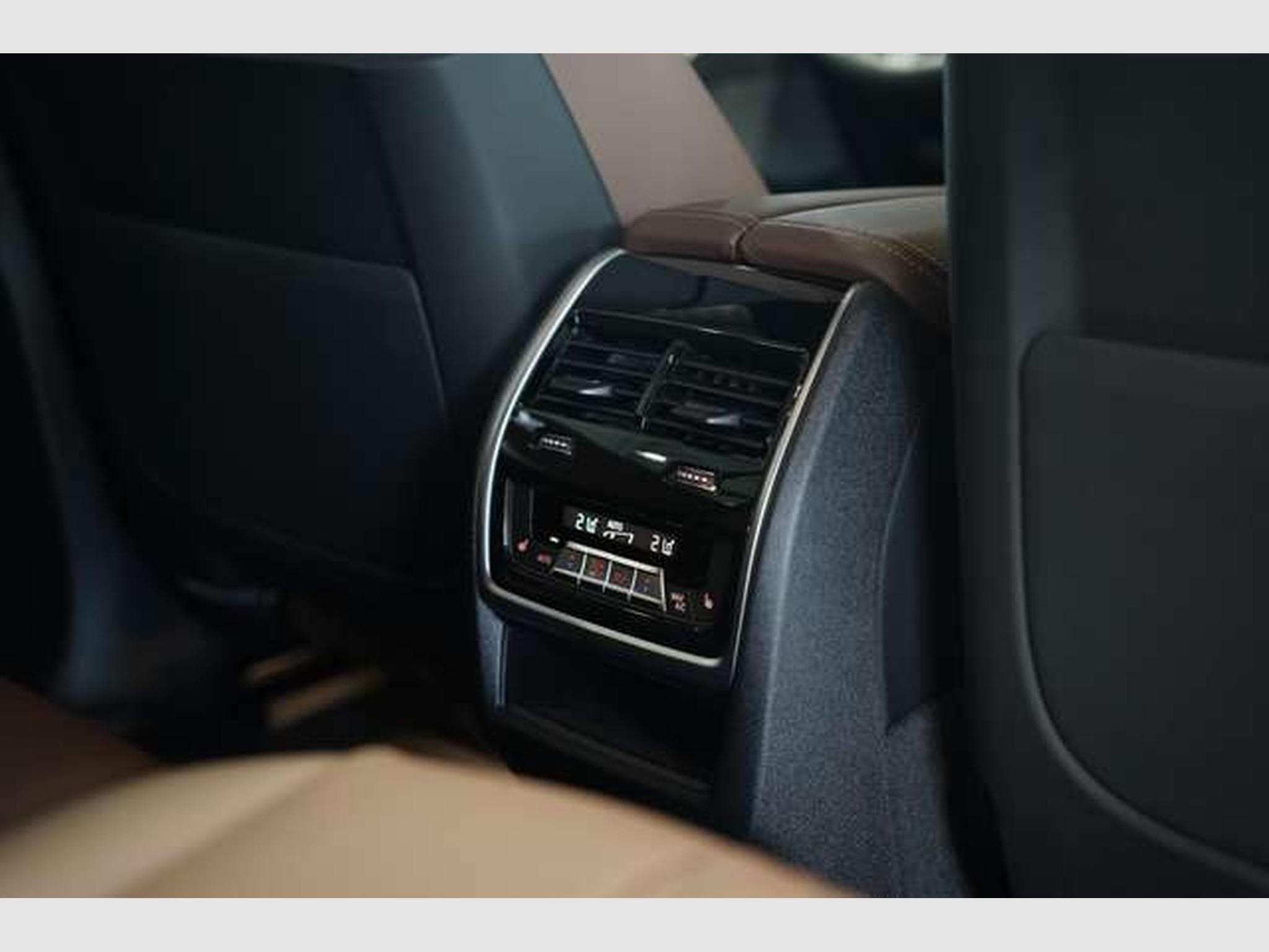 BMW X7 xD 40d M Sport Pro 2H *SkyL*H&K*StandH*Soft-C (2026) - Photo 26
