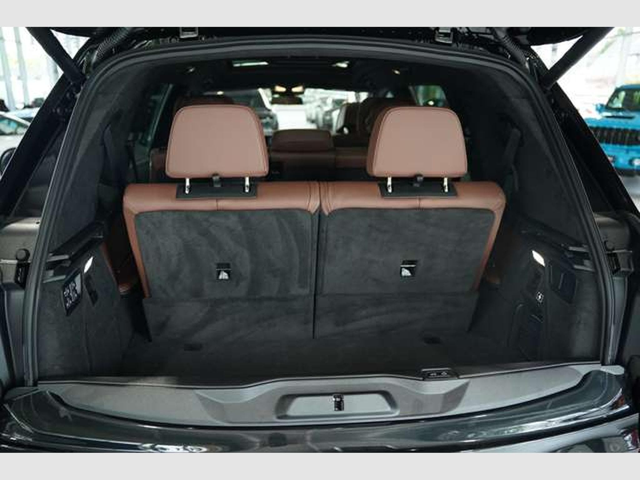 BMW X7 xD 40d M Sport Pro 2H *SkyL*H&K*StandH*Soft-C (2026) - Photo 29