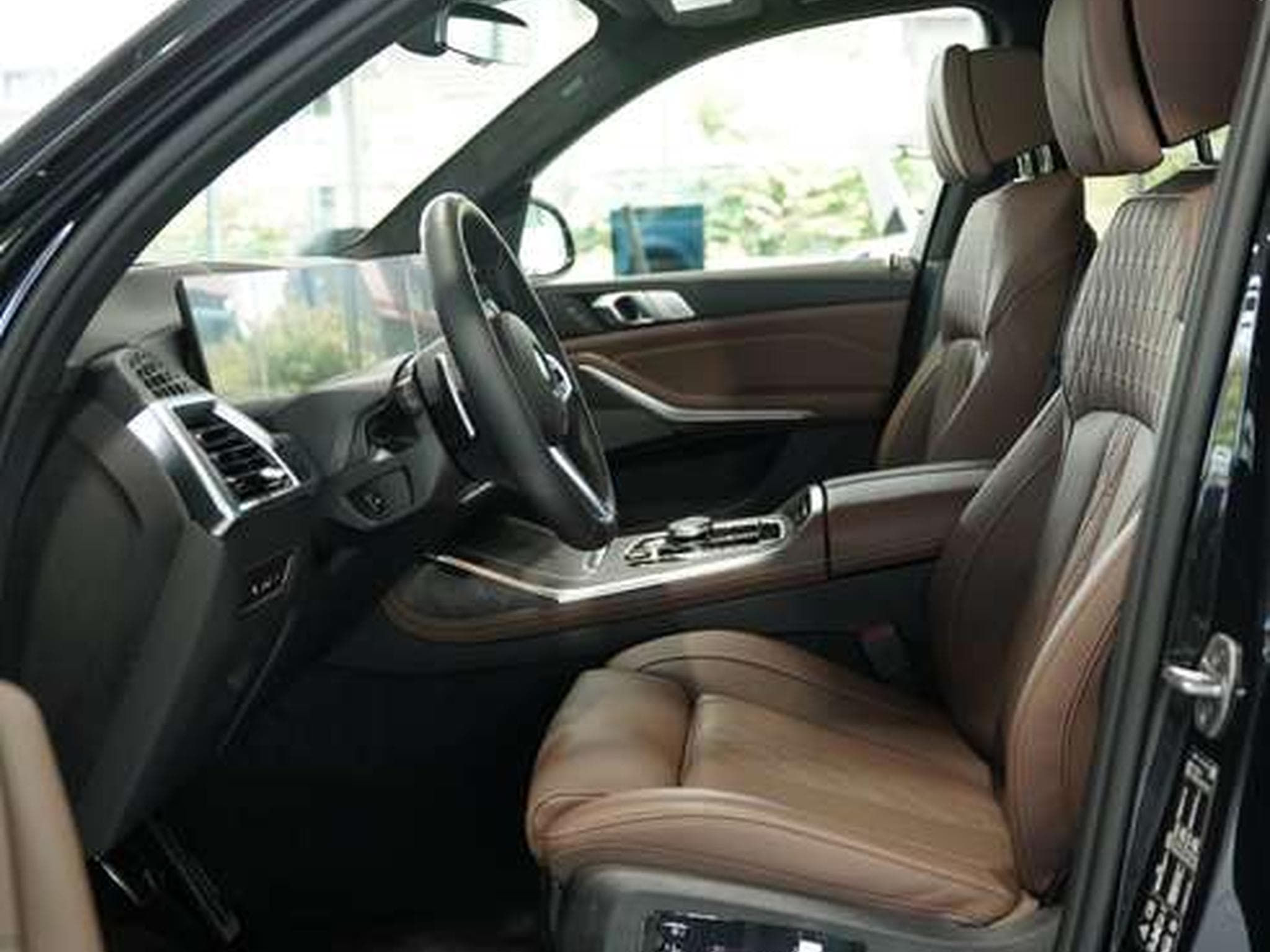 BMW X7 xD 40d M Sport Pro 2H *SkyL*H&K*StandH*Soft-C (2026) - Photo 34