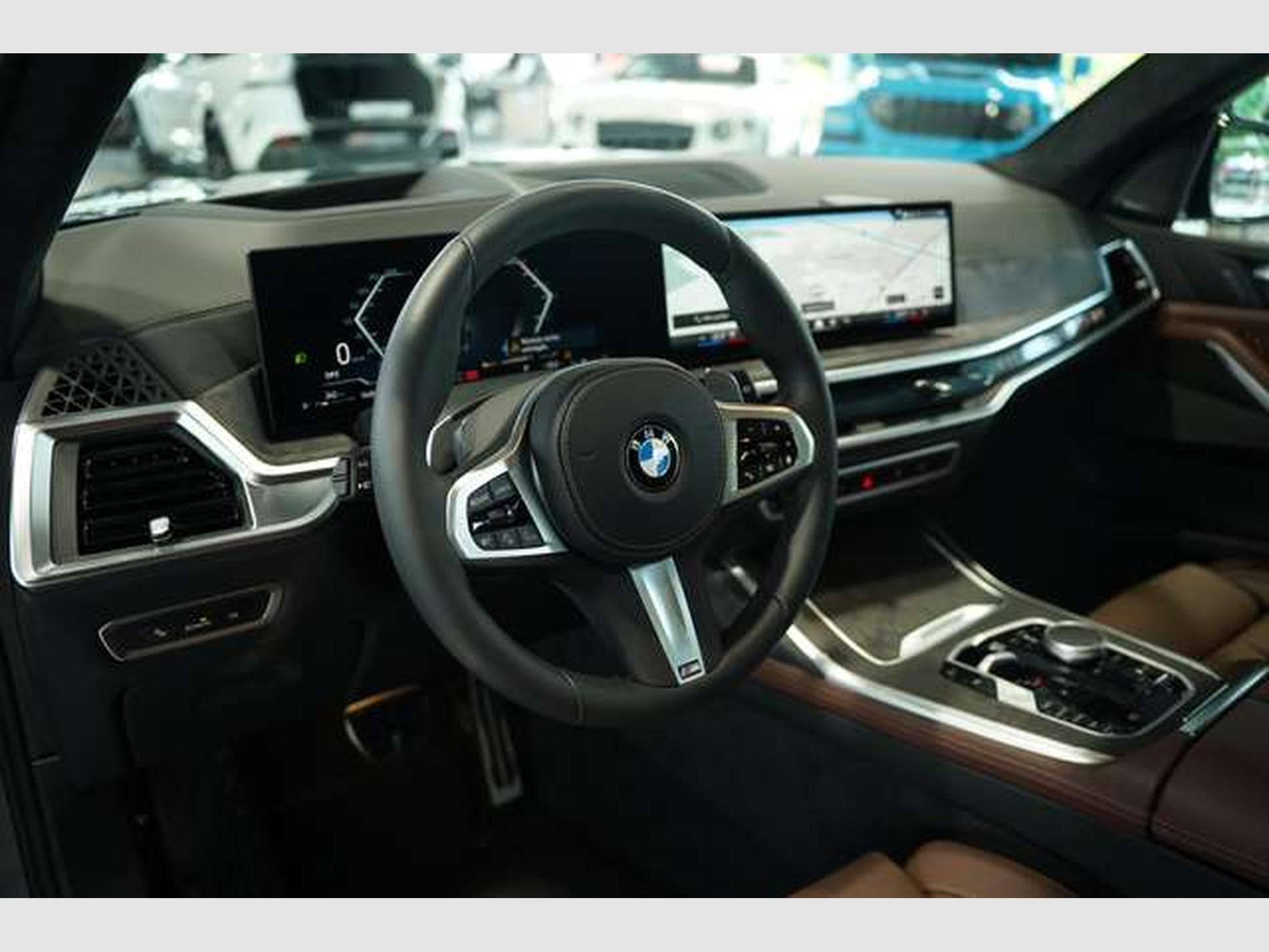 BMW X7 xD 40d M Sport Pro 2H *SkyL*H&K*StandH*Soft-C (2026) - Photo 37