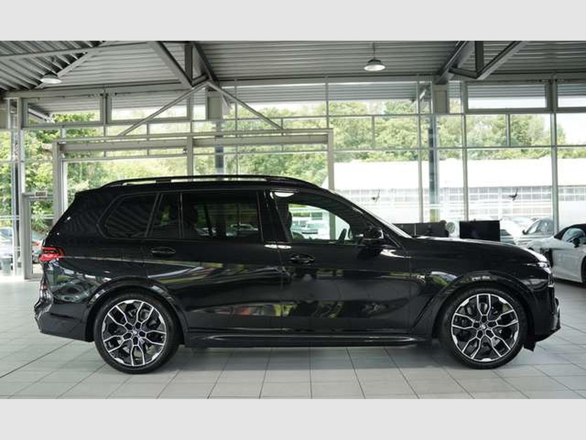 BMW X7 xD 40d M Sport Pro 2H *SkyL*H&K*StandH*Soft-C (2026) - Photo 6