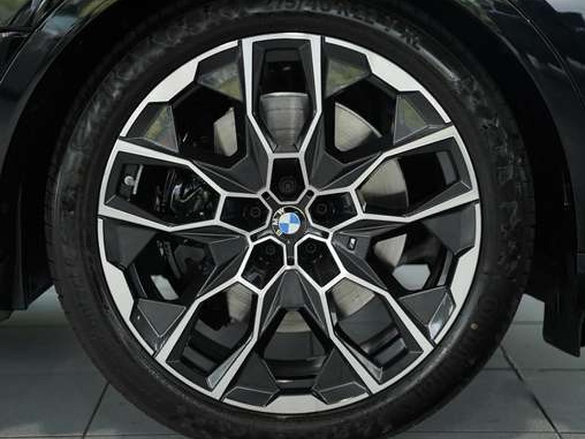 BMW X7 xD 40d M Sport Pro 2H *SkyL*H&K*StandH*Soft-C (2026) - Photo 7