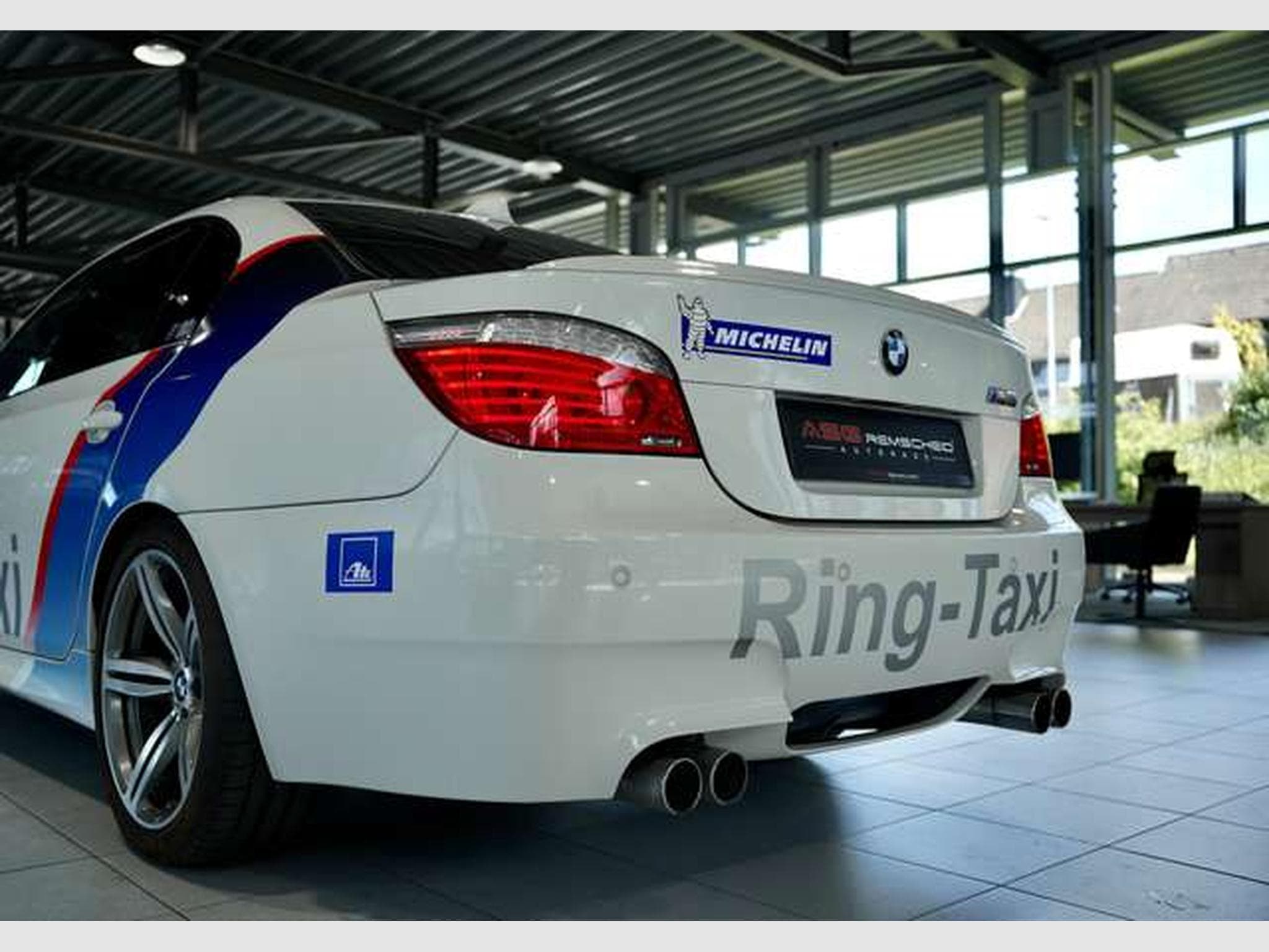 BMW M5 V10 SMG RING-Taxi *Individual *SAMMLER (2008) - Foto 18