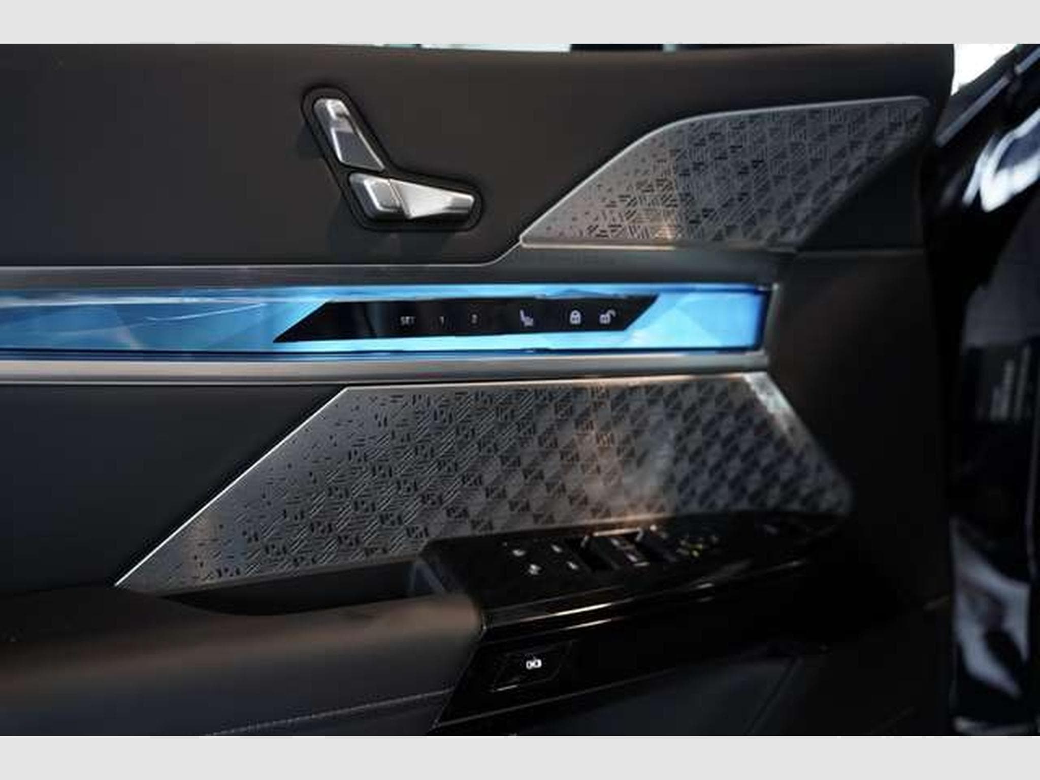 BMW i7 M70 xDrive *21*SkyLounge*B&W*NP210TSD*Alpina (2025) - Foto 24