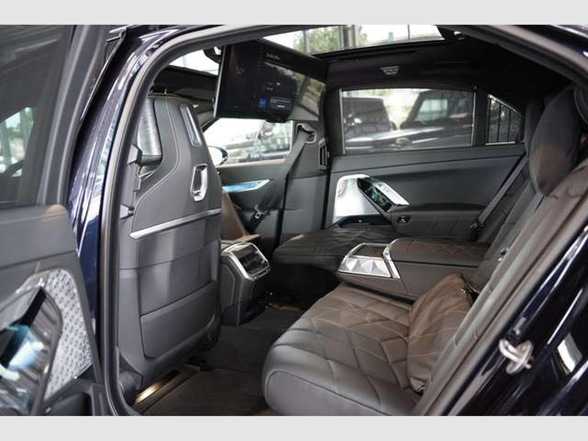 BMW i7 M70 xDrive *21*SkyLounge*B&W*NP210TSD*Alpina (2025) - Foto 33