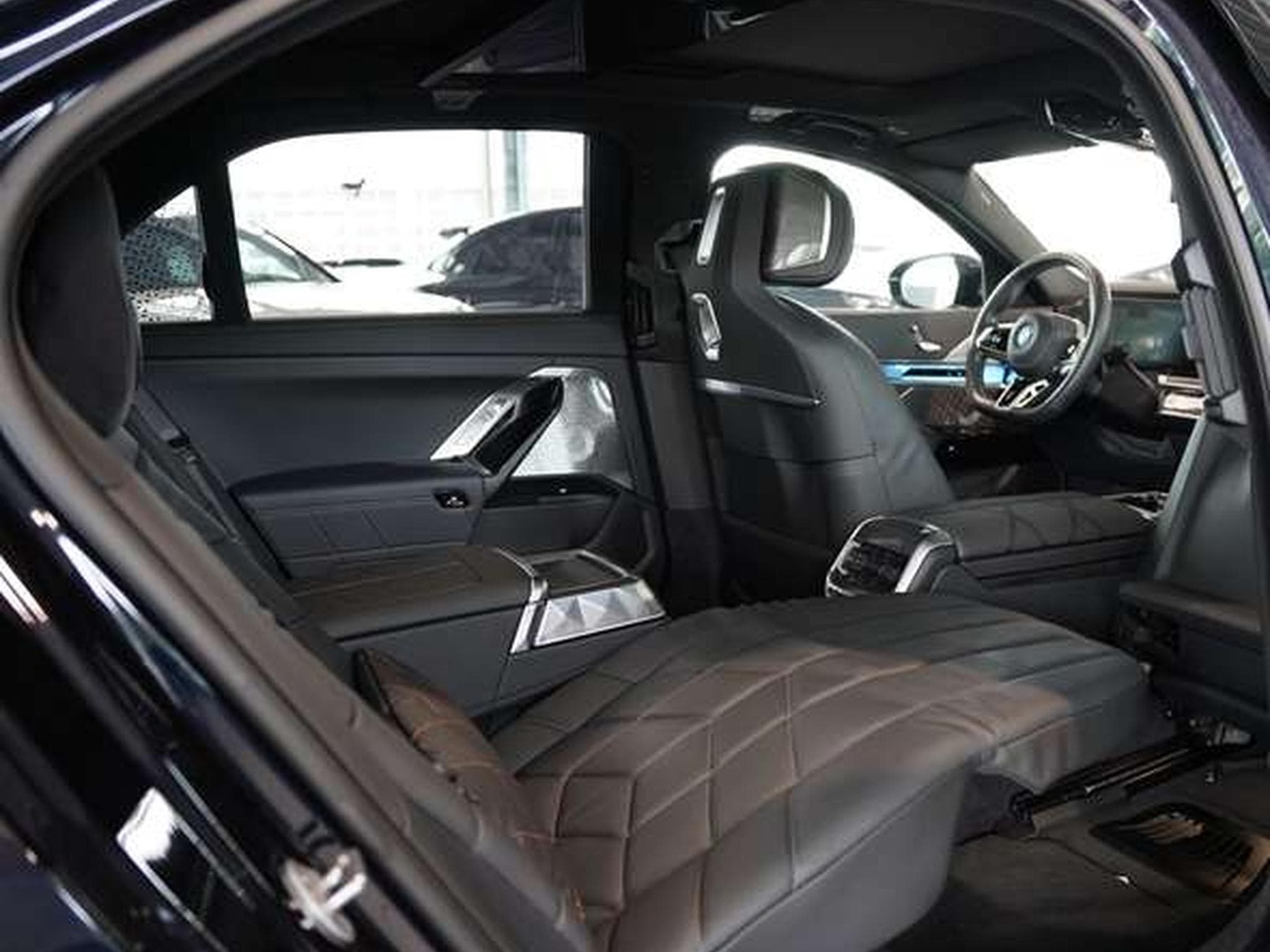 BMW i7 M70 xDrive *21*SkyLounge*B&W*NP210TSD*Alpina (2025) - Foto 36