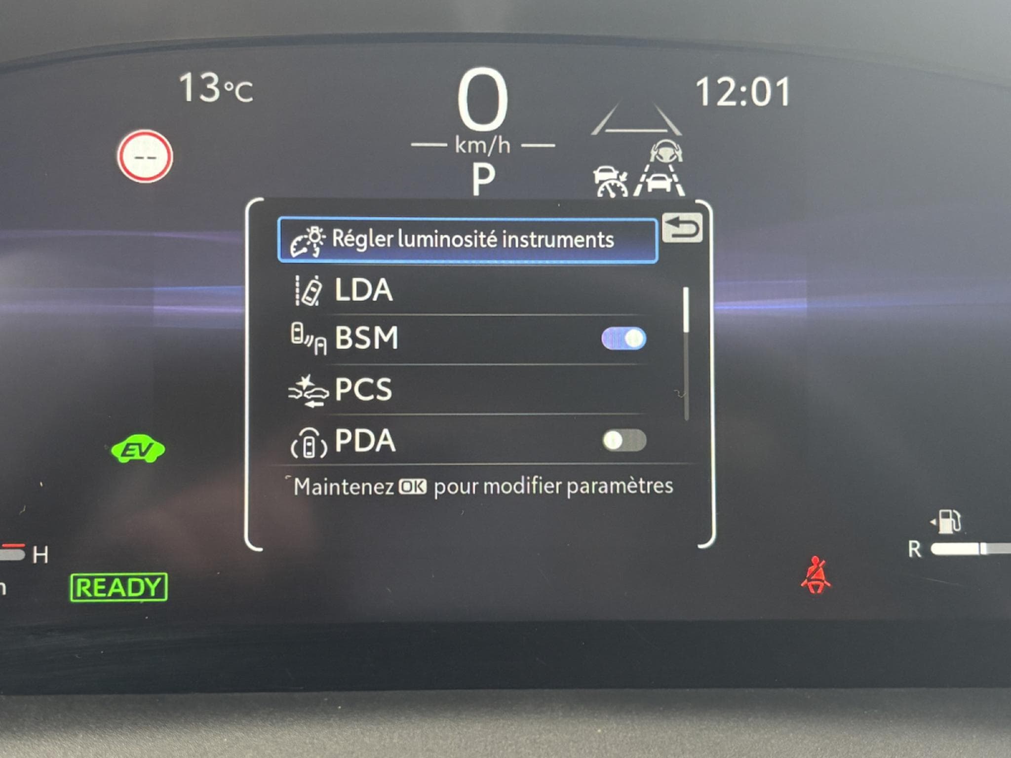 Toyota Corolla 1.8 HEV 140 DYNAMIC * GARANTIE CONSTRUCTEUR * (2024) - Photo 8