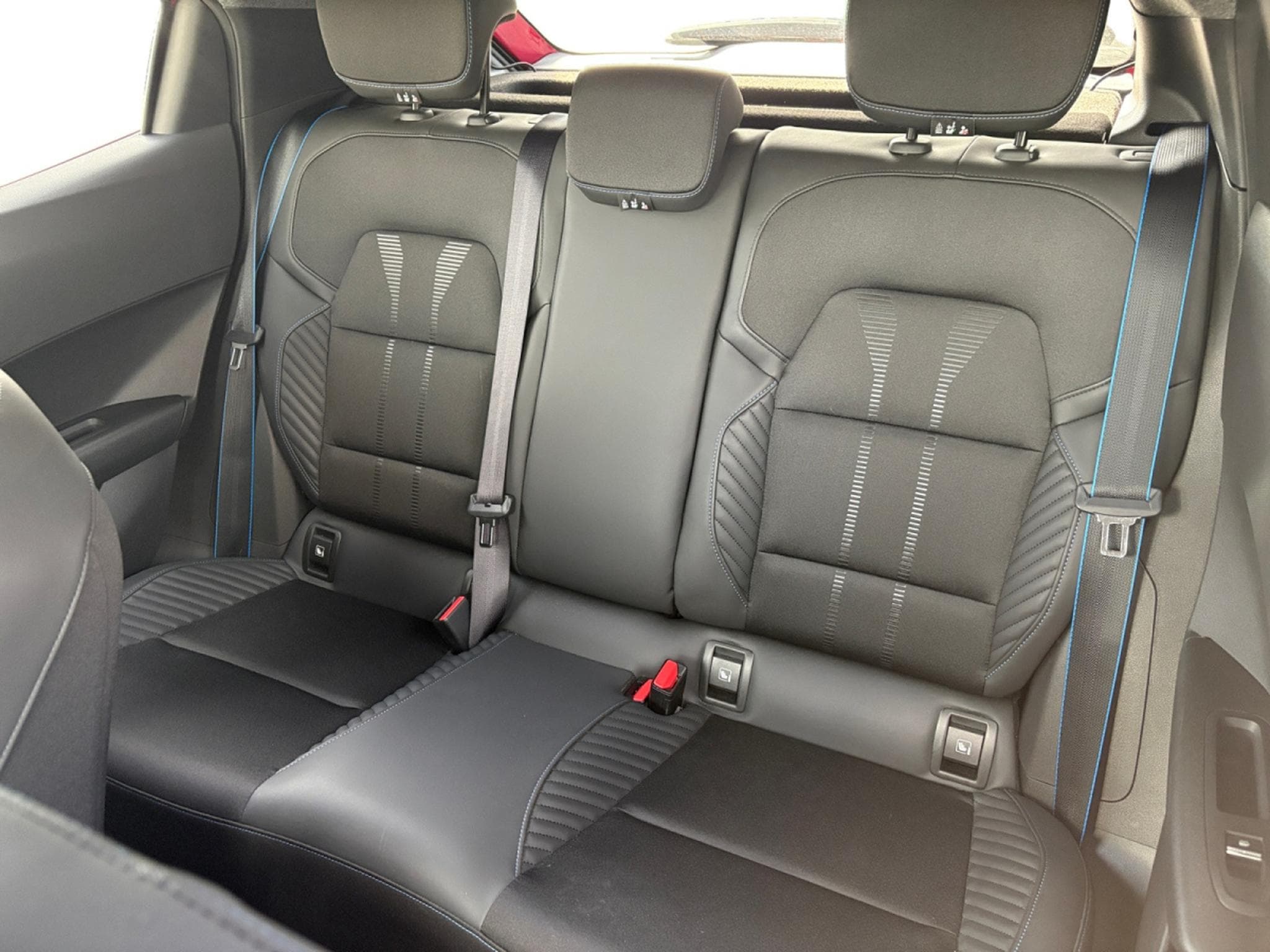 Renault Clio 1.8 Esprit Alpine full hybrid E-Tech 160 hp (2025) - Photo 9