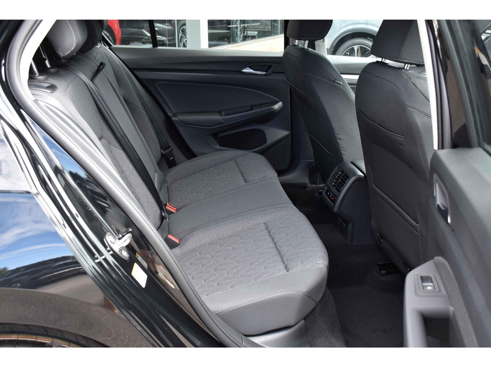 VW Golf 1.5 eTSI DSG ACC TRAVEL SG CHFF CAM NEUVE (2026) - Photo 8