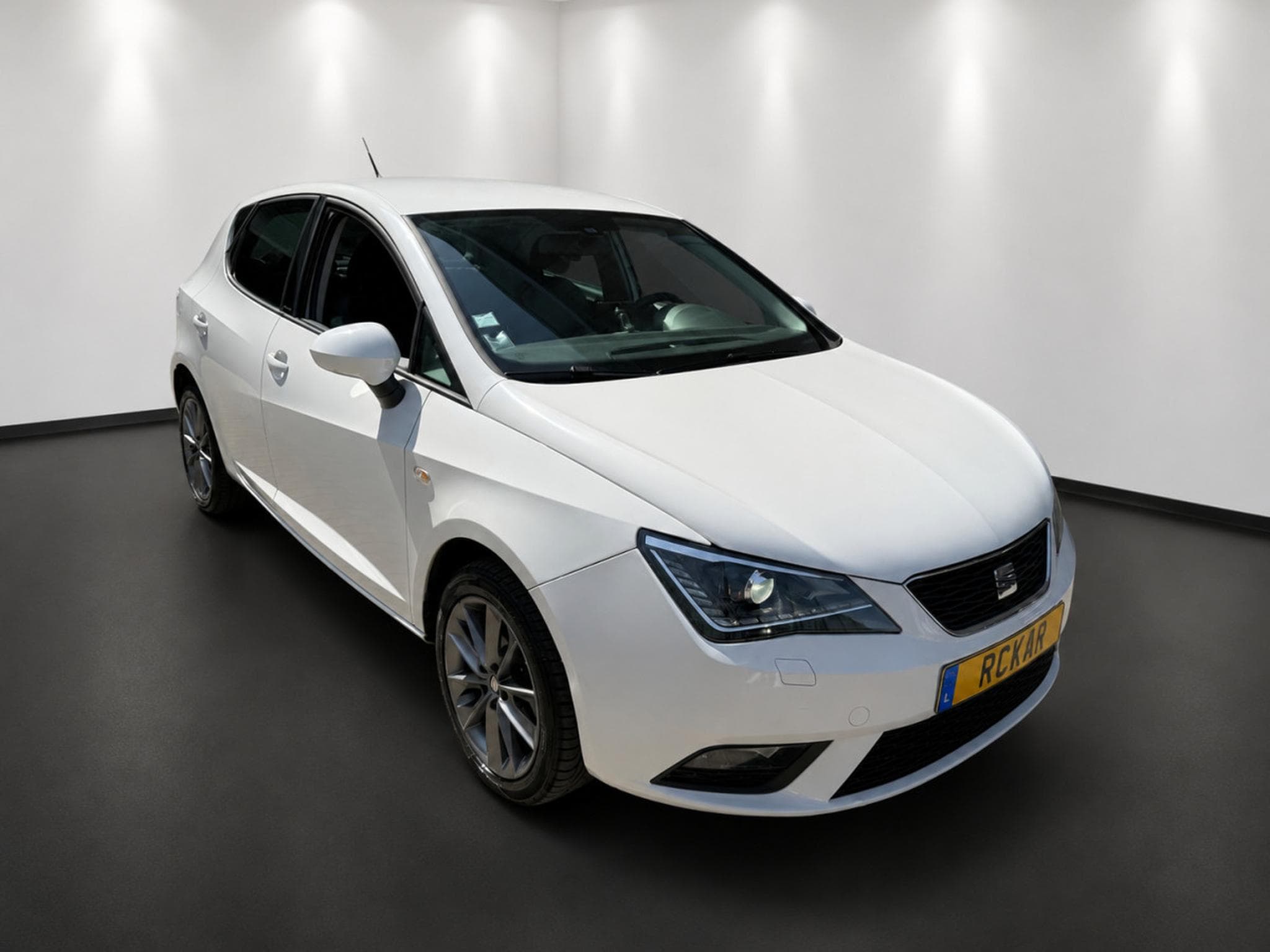 Seat Ibiza 1.2 Tsi I-Tech Navi Cuir Xenon (2015) - Foto 2