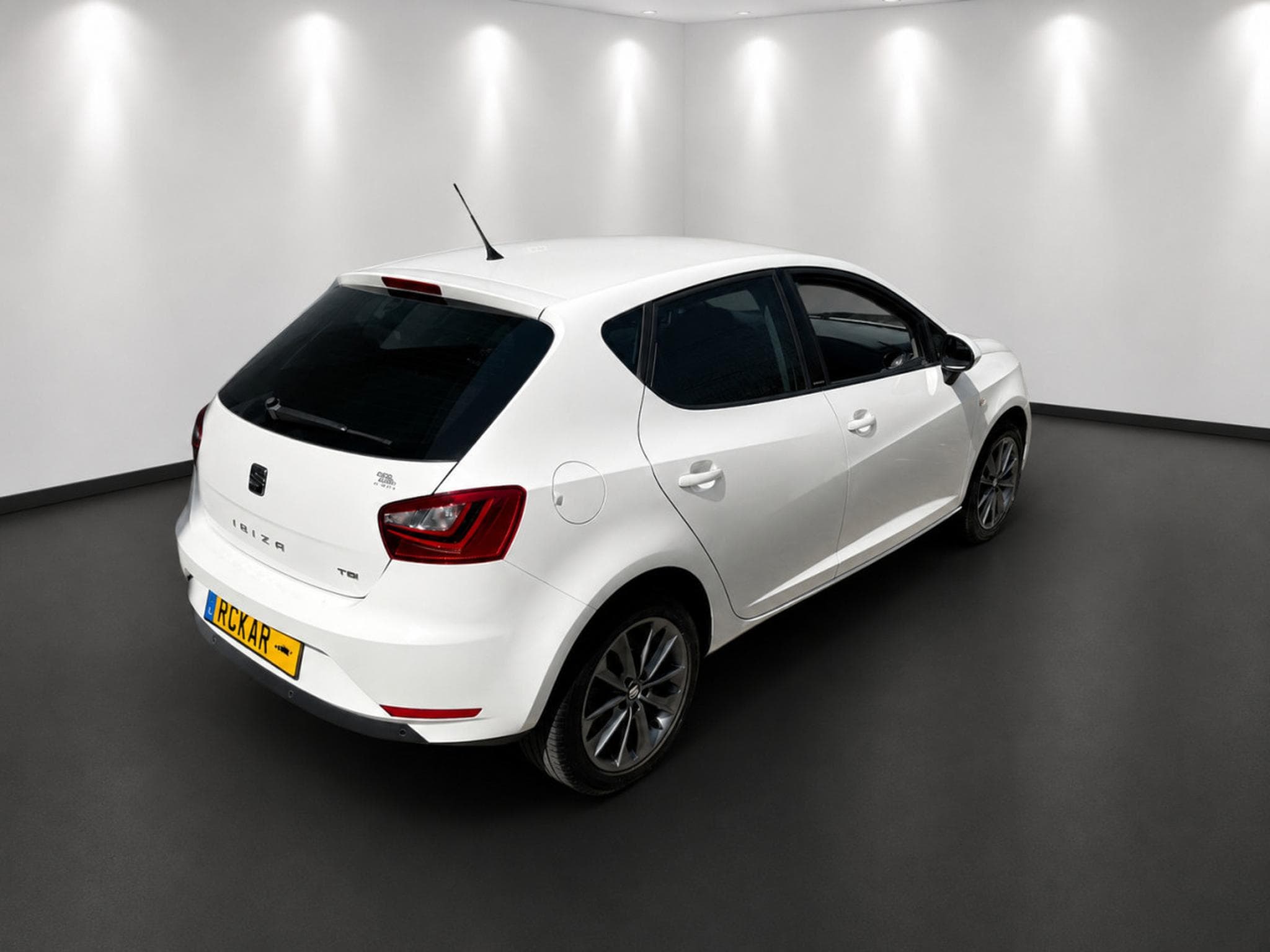 Seat Ibiza 1.2 Tsi I-Tech Navi Cuir Xenon (2015) - Foto 3