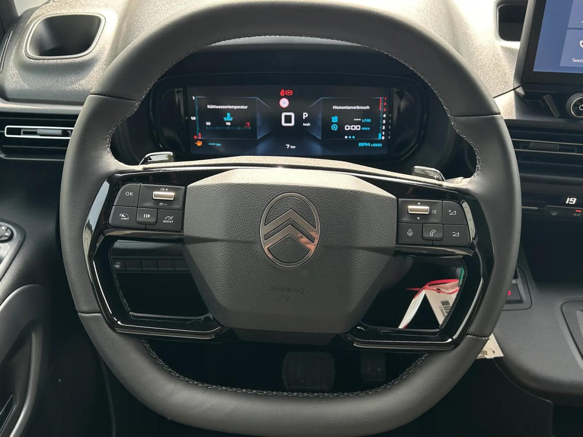 Citroën Berlingo 1.5 BlueHDi 130 EAT8 MAX (2025) - Photo 11