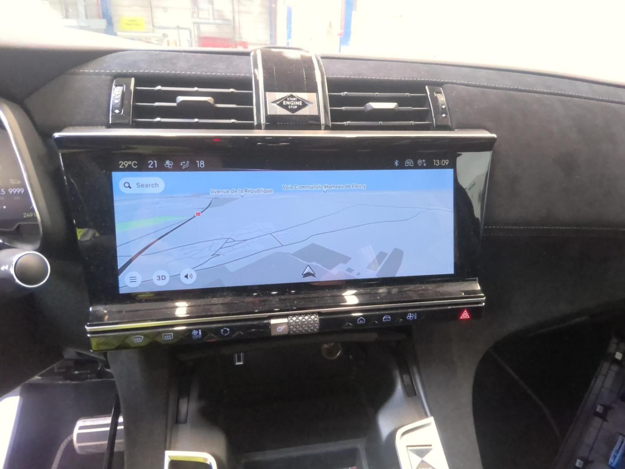 DS Automobiles DS7 Performance Line+ (2024) - Photo 9