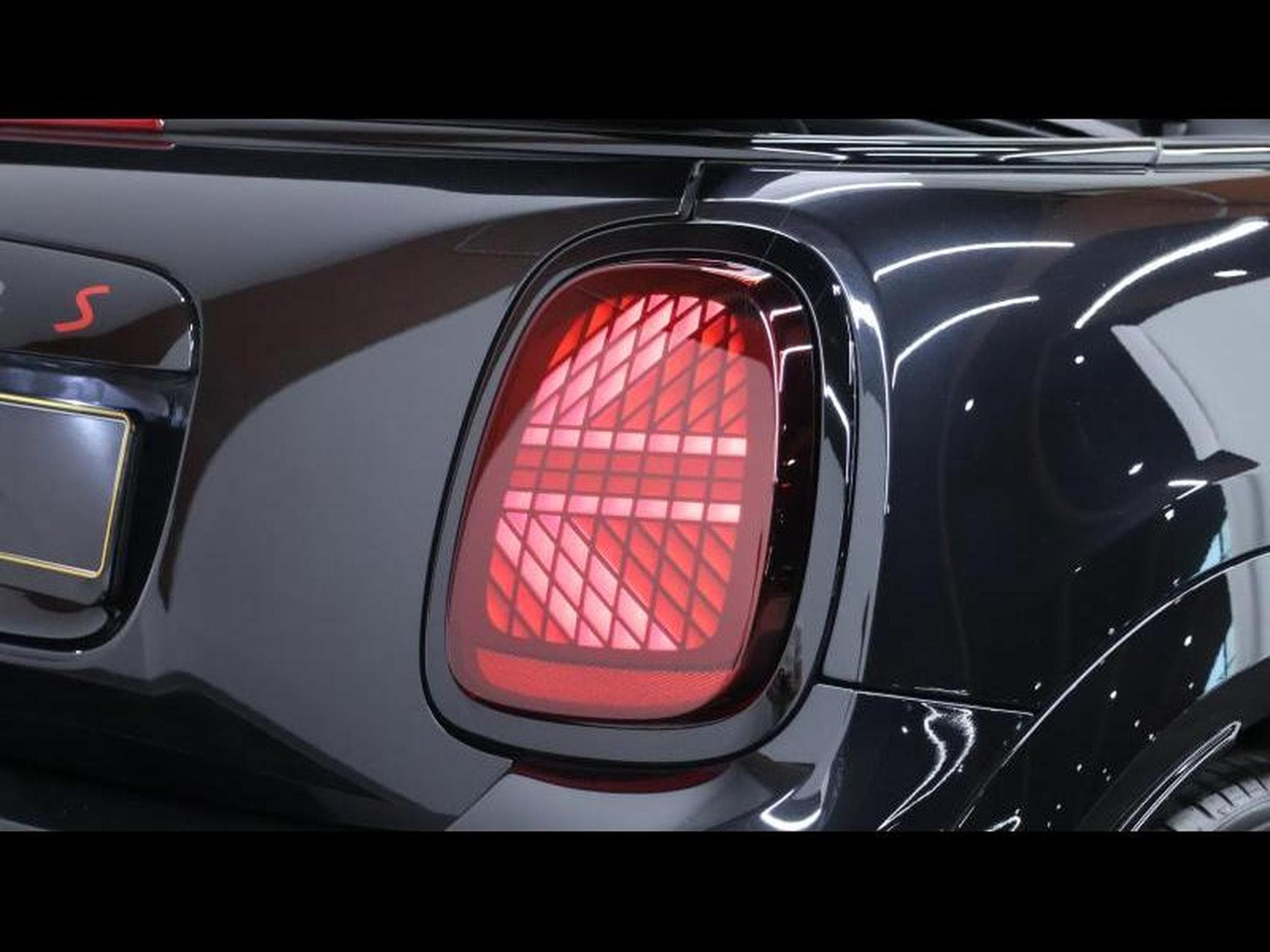 MINI Cooper Convertible JCW Pack Steptronic (2025) - Photo 20