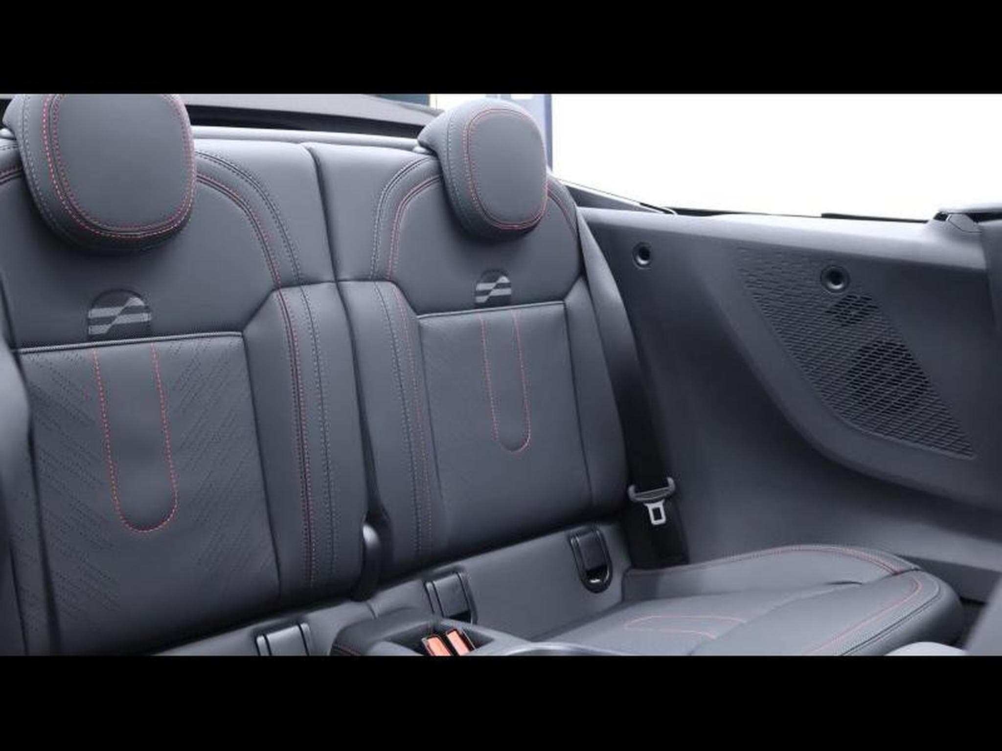 MINI Cooper Convertible JCW Pack Steptronic (2025) - Photo 25