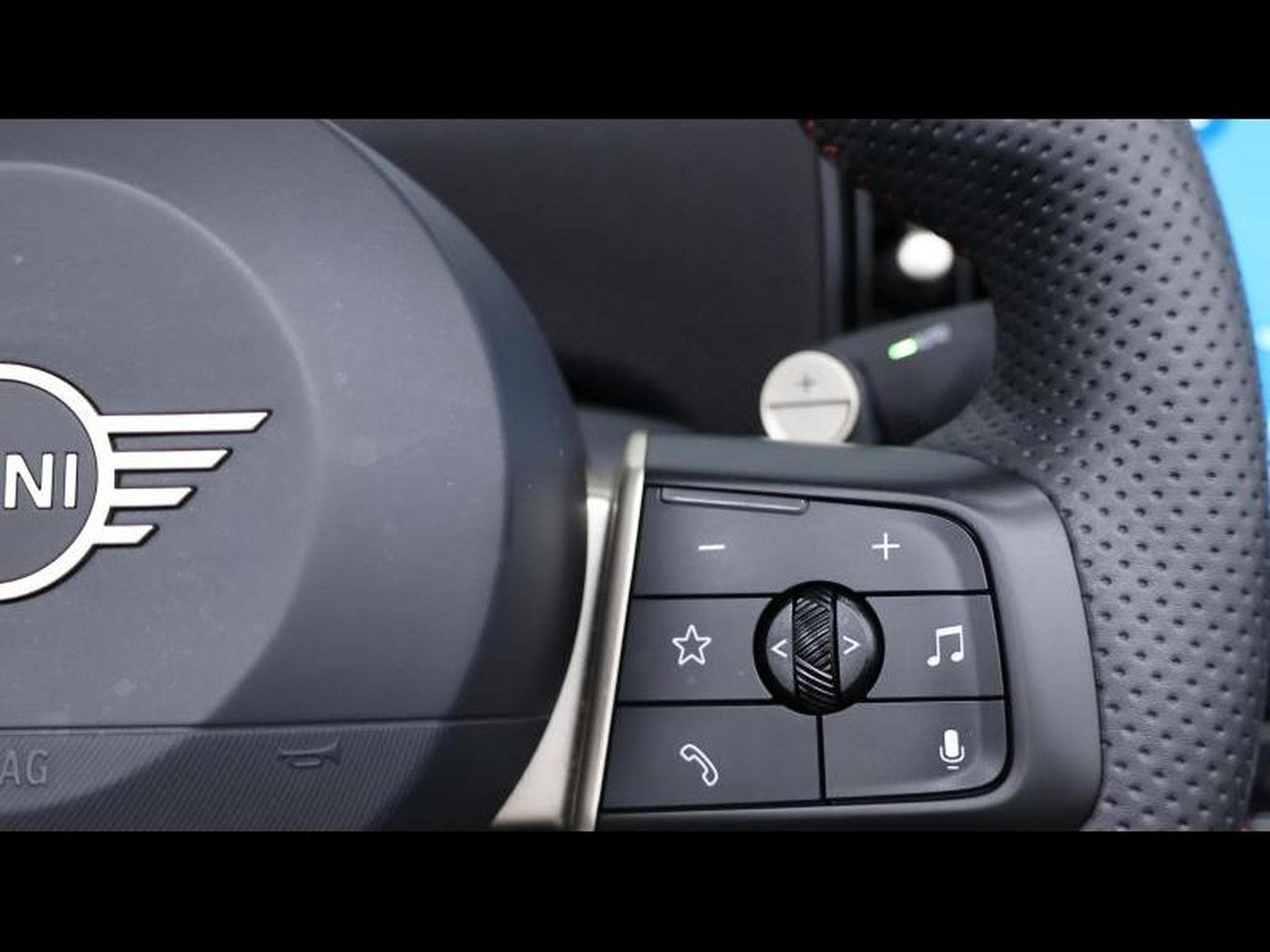 MINI Cooper Convertible JCW Pack Steptronic (2025) - Photo 33