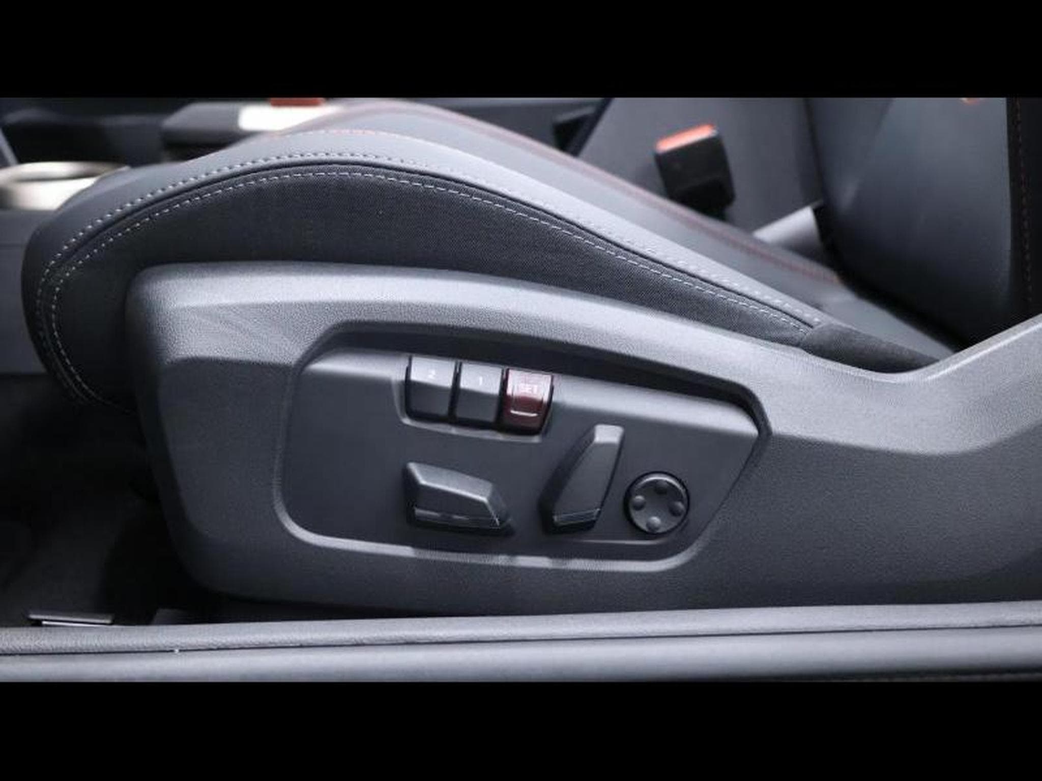 MINI Cooper Convertible JCW Pack Steptronic (2025) - Photo 41