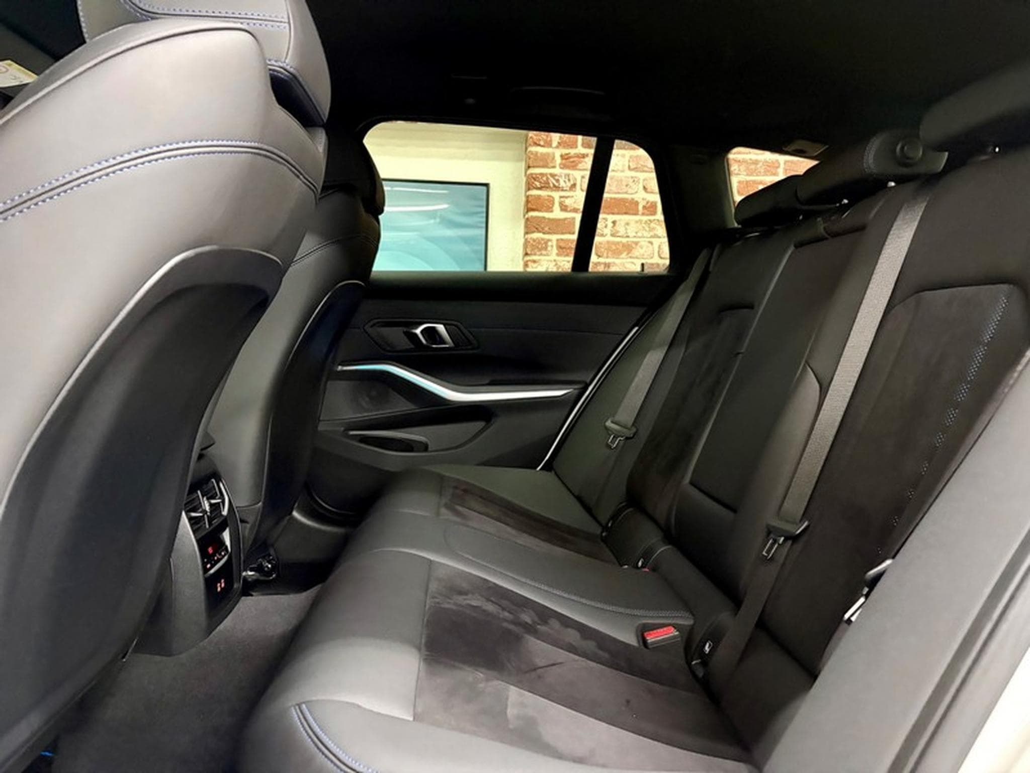 BMW 320 320iA Touring 2.0 184cv Auto M-SPORT (2024) - Photo 6