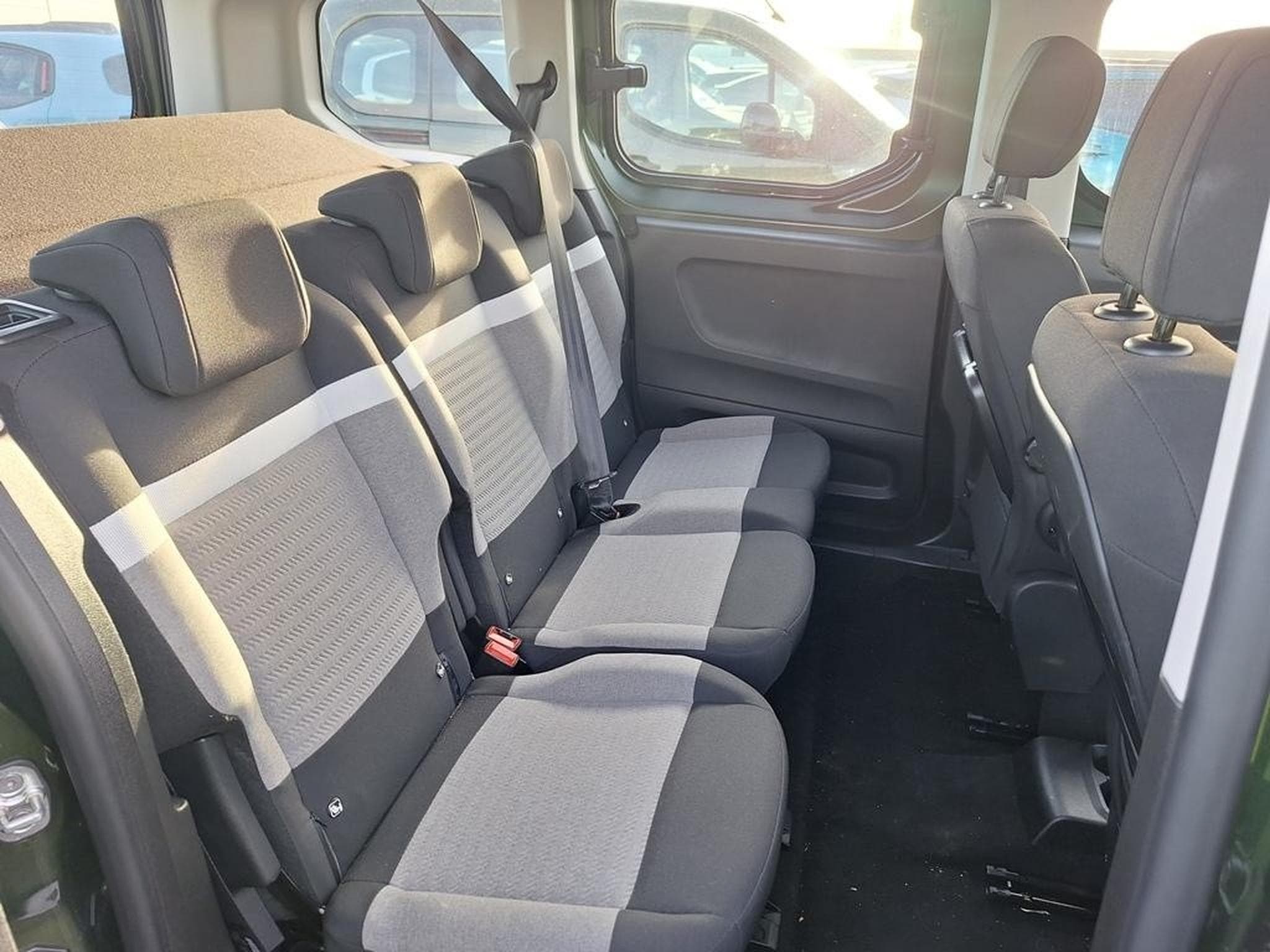Citroen e-Berlingo Plus (2025) - Foto 6