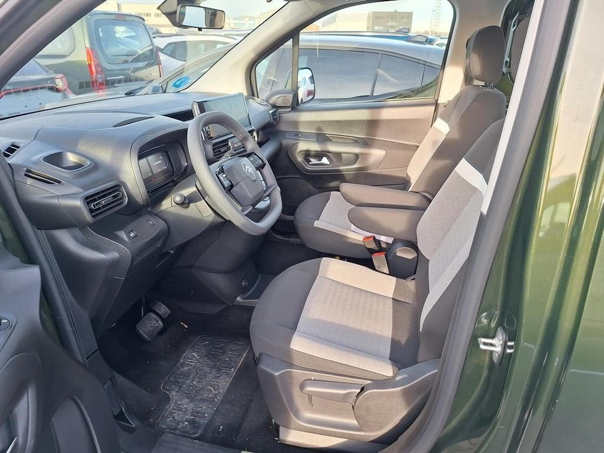 Citroen e-Berlingo Plus (2025) - Foto 9