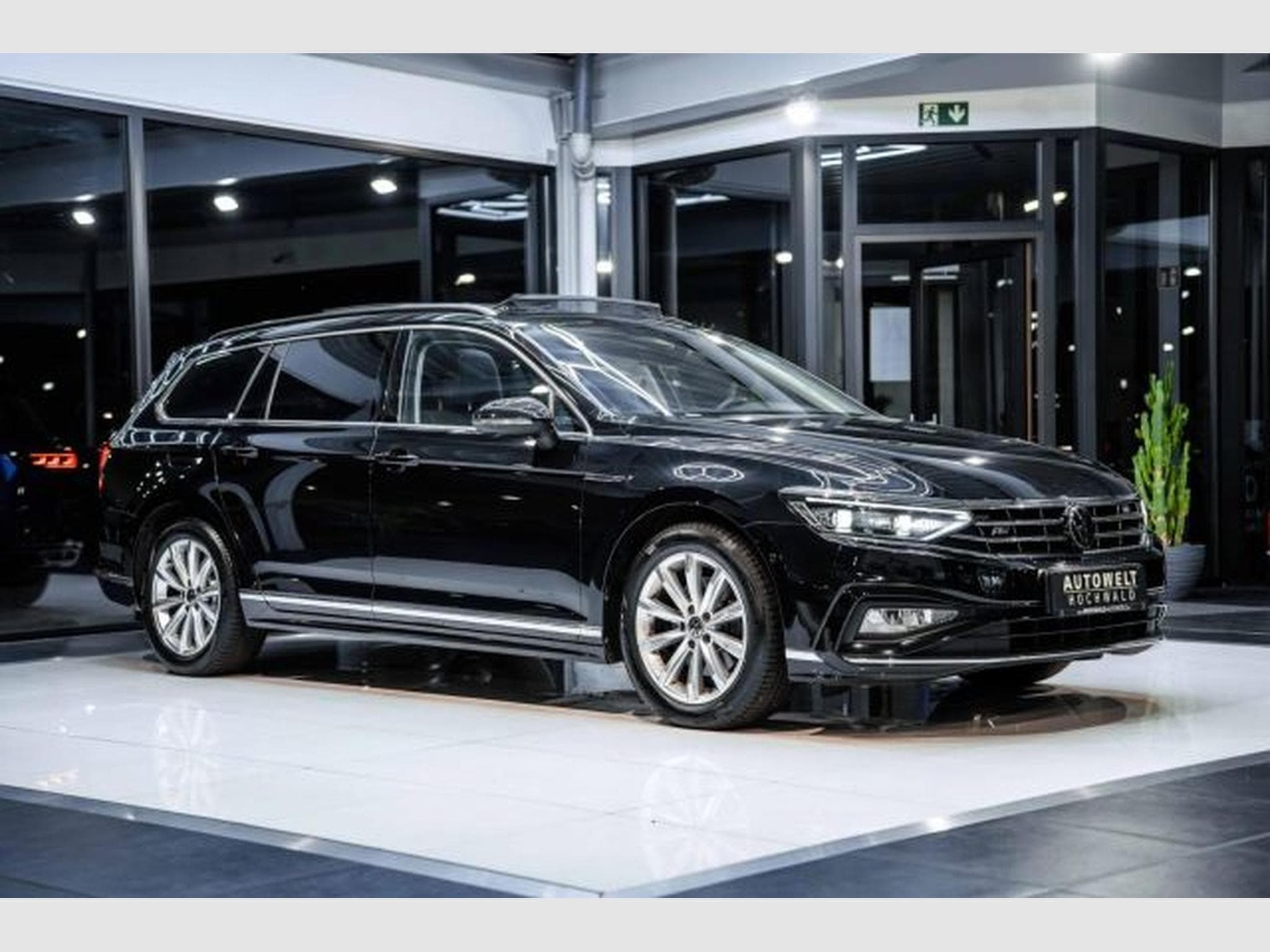 VW Passat Passat 2.0 TDI DSG R-Line H&amp;K NAVI AHK PANO VIR (2023) - Photo 6