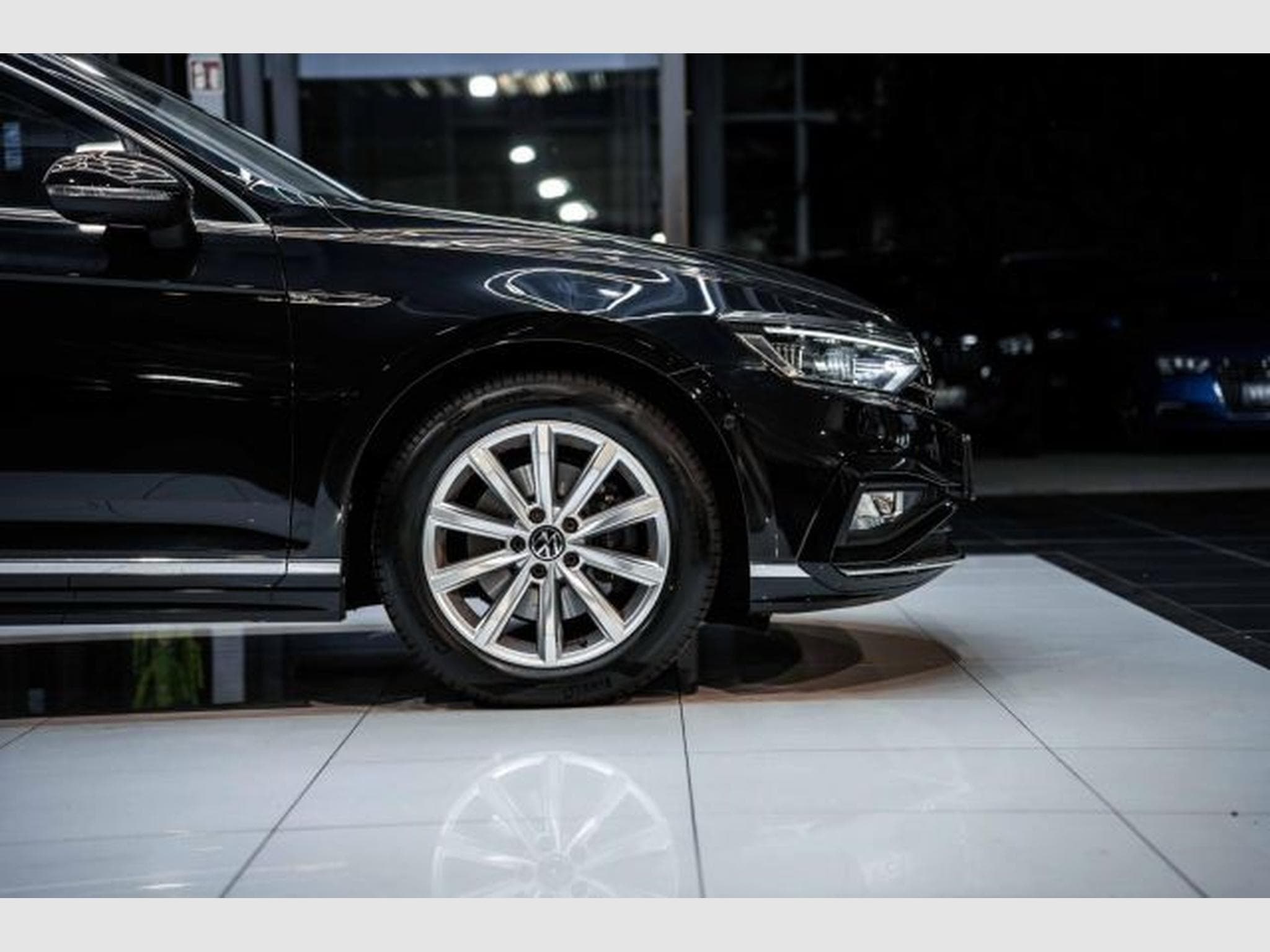 VW Passat Passat 2.0 TDI DSG R-Line H&amp;K NAVI AHK PANO VIR (2023) - Photo 9