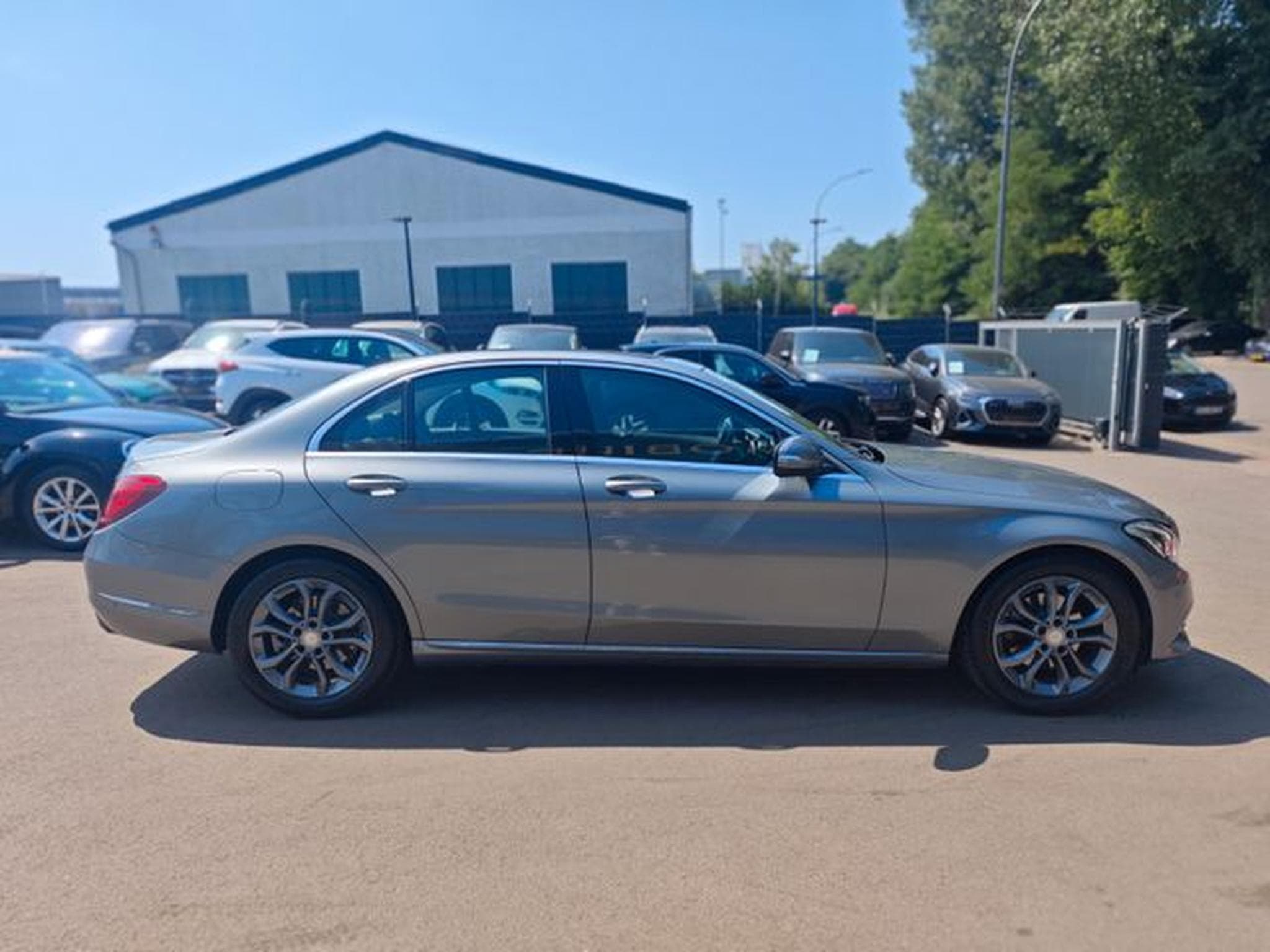 Mercedes C 220 C 220d BT LIM.*AUT.*AVANTGARDE*KAMERA*KLIMAAUTO. (2014) - Foto 14