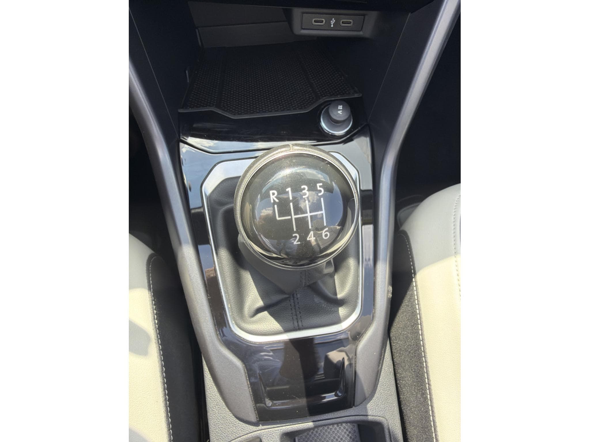 VW T-Roc 1.5 TSI 150CV BM6 (2021) - Foto 17