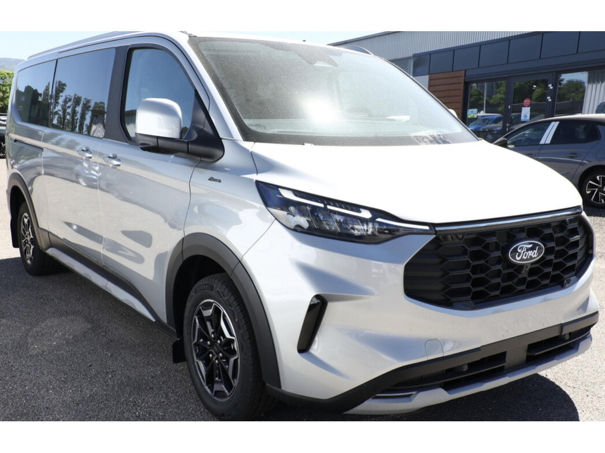 Ford Tourneo Tourneo Custom ACTIVE L2 (2026) - Foto 2