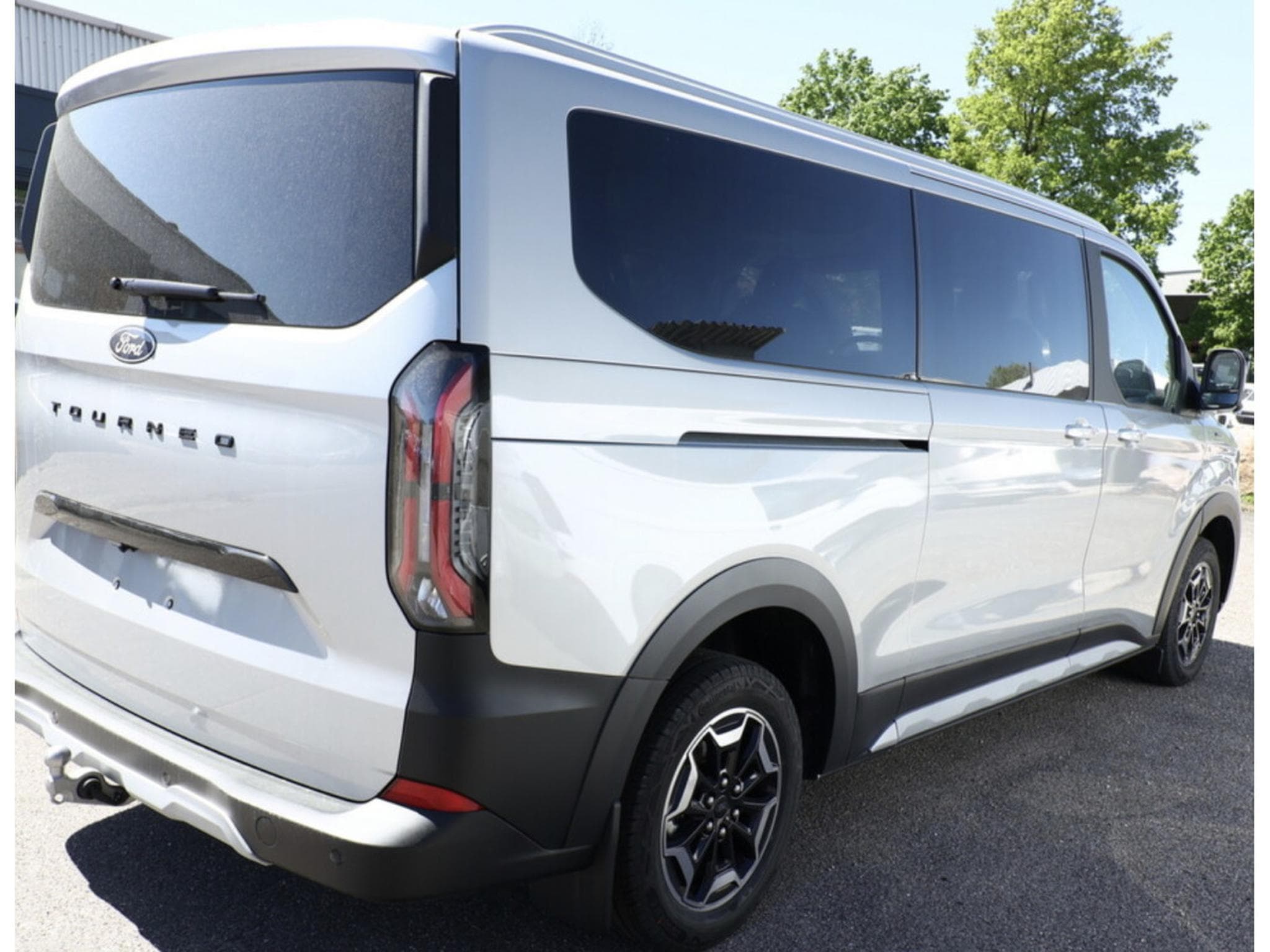 Ford Tourneo Tourneo Custom ACTIVE L2 (2026) - Foto 3