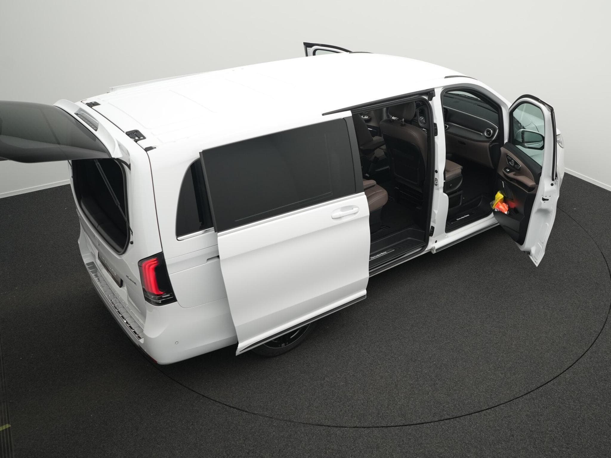 Mercedes V d 4MATIC EXCLUSIVE Lang (2024) - Photo 13