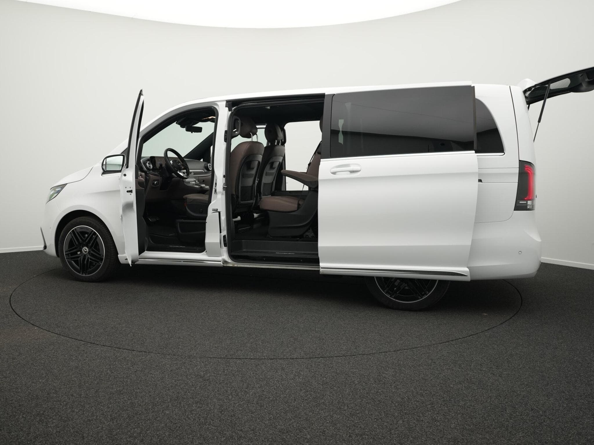 Mercedes V d 4MATIC EXCLUSIVE Lang (2024) - Photo 14