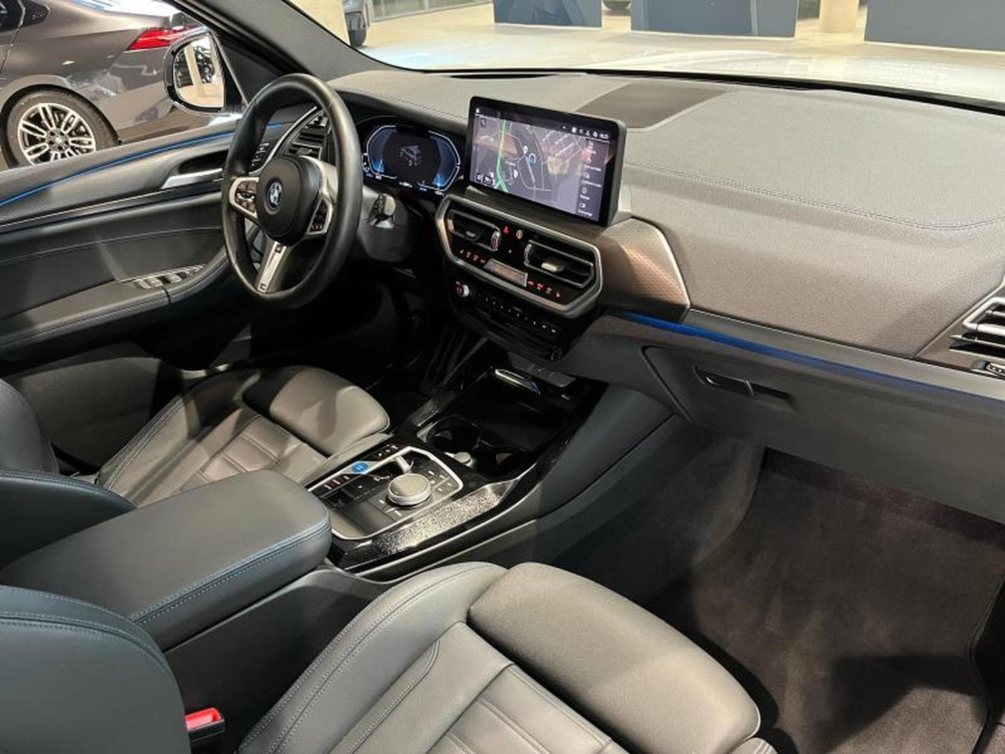 BMW iX3 IX3 M-Sport (2024) - Photo 11